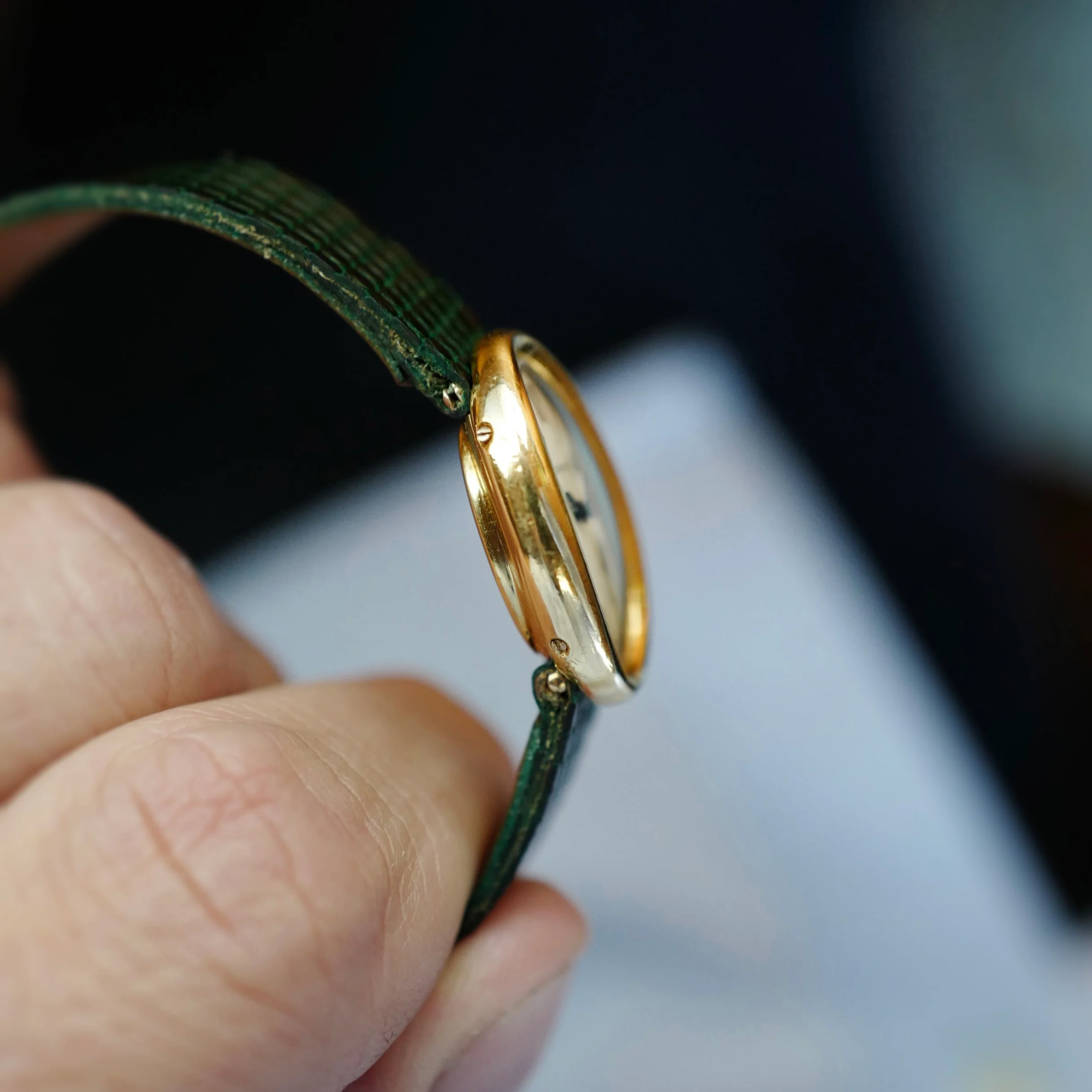 Cartier Yellow Gold London Baignoire (New Arrival) - Image 3