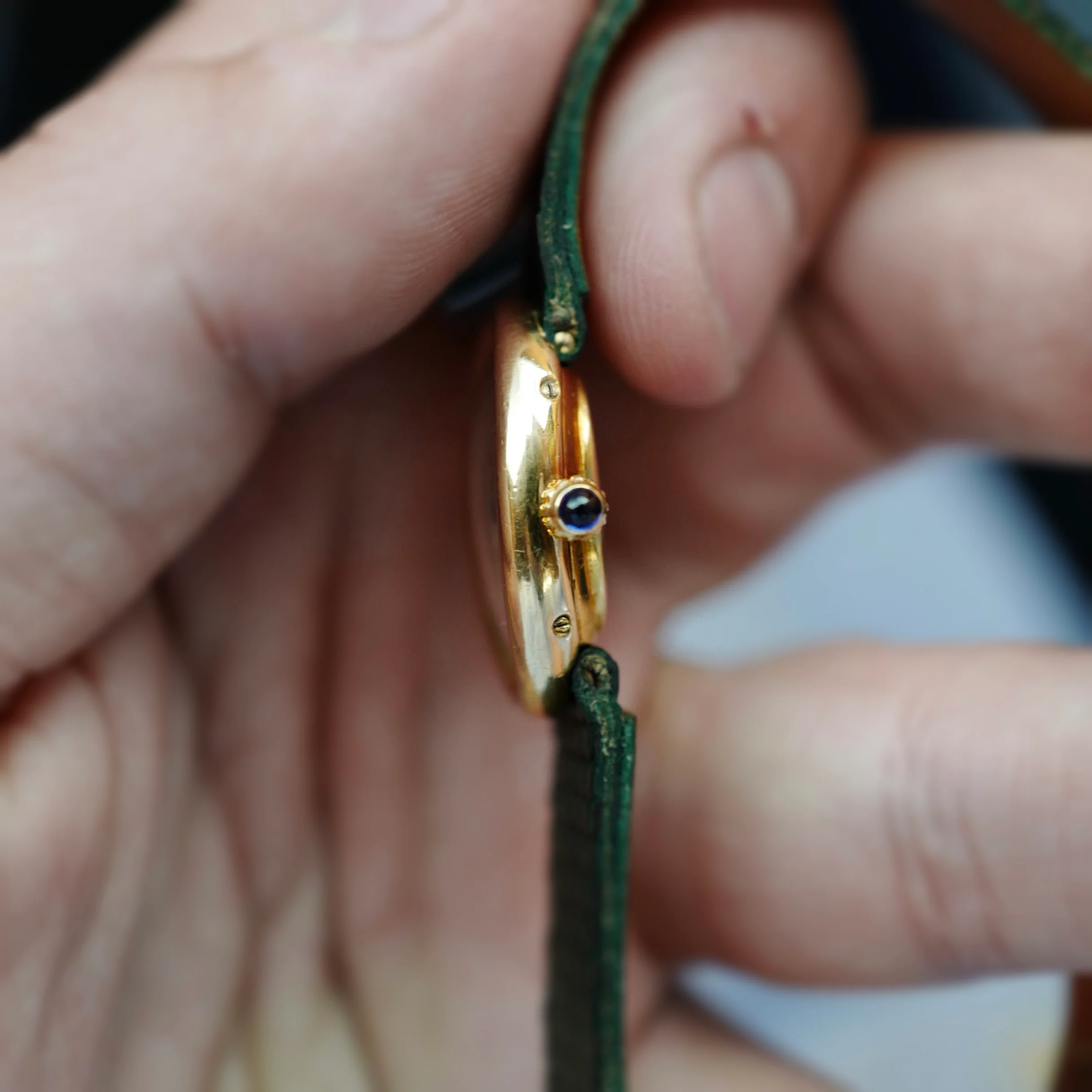 Cartier Yellow Gold London Baignoire (New Arrival) - Image 5