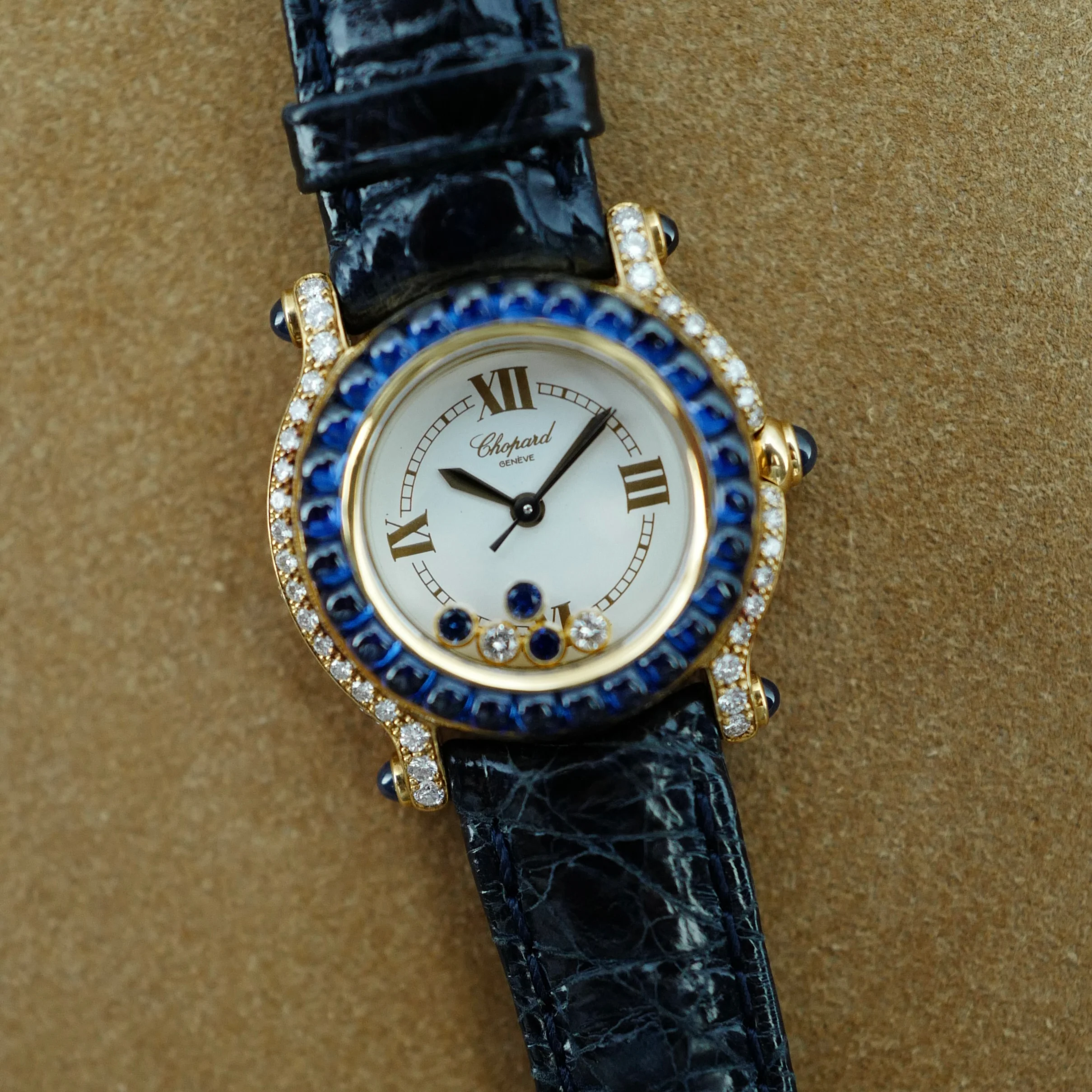 Chopard Yellow Gold Happy Diamonds Sapphire & Diamonds Ref. 27/6258-23 (New Arrival) - Image 2