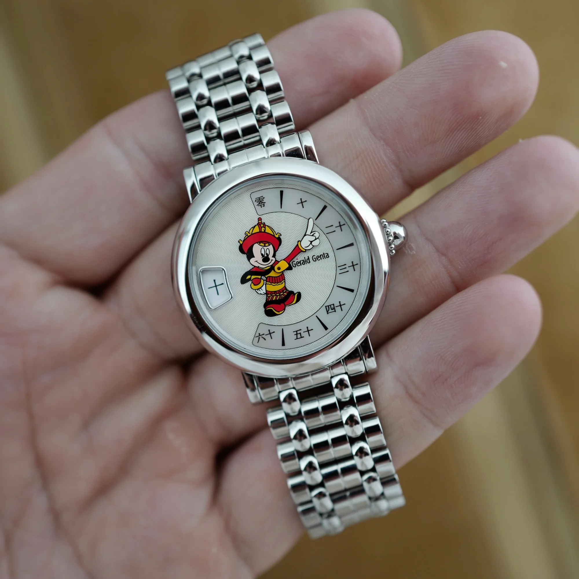 Gerald Genta Fantasy Retro M.10 MOP Mickey Mouse for Hong Kong Disney Watch (New Arrival) - Image 5