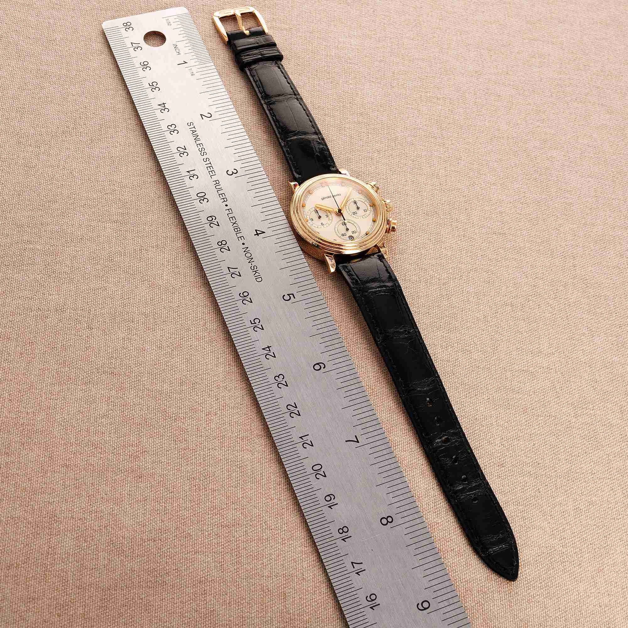 Gerald Genta Rose Gold Chronograph Ref. 3376.7 - Image 9