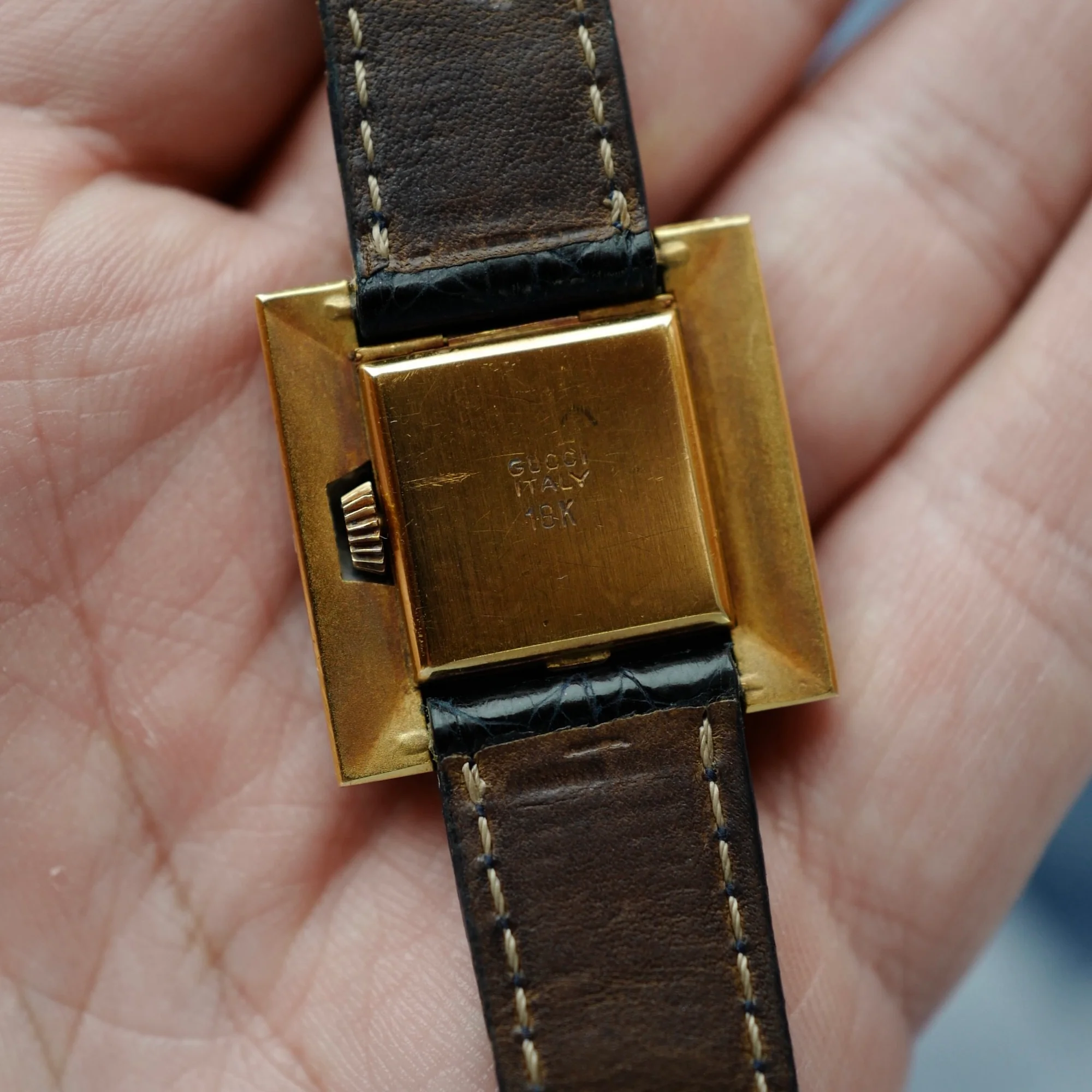 Gucci Yellow Gold and Lapis Square Watch - Image 7