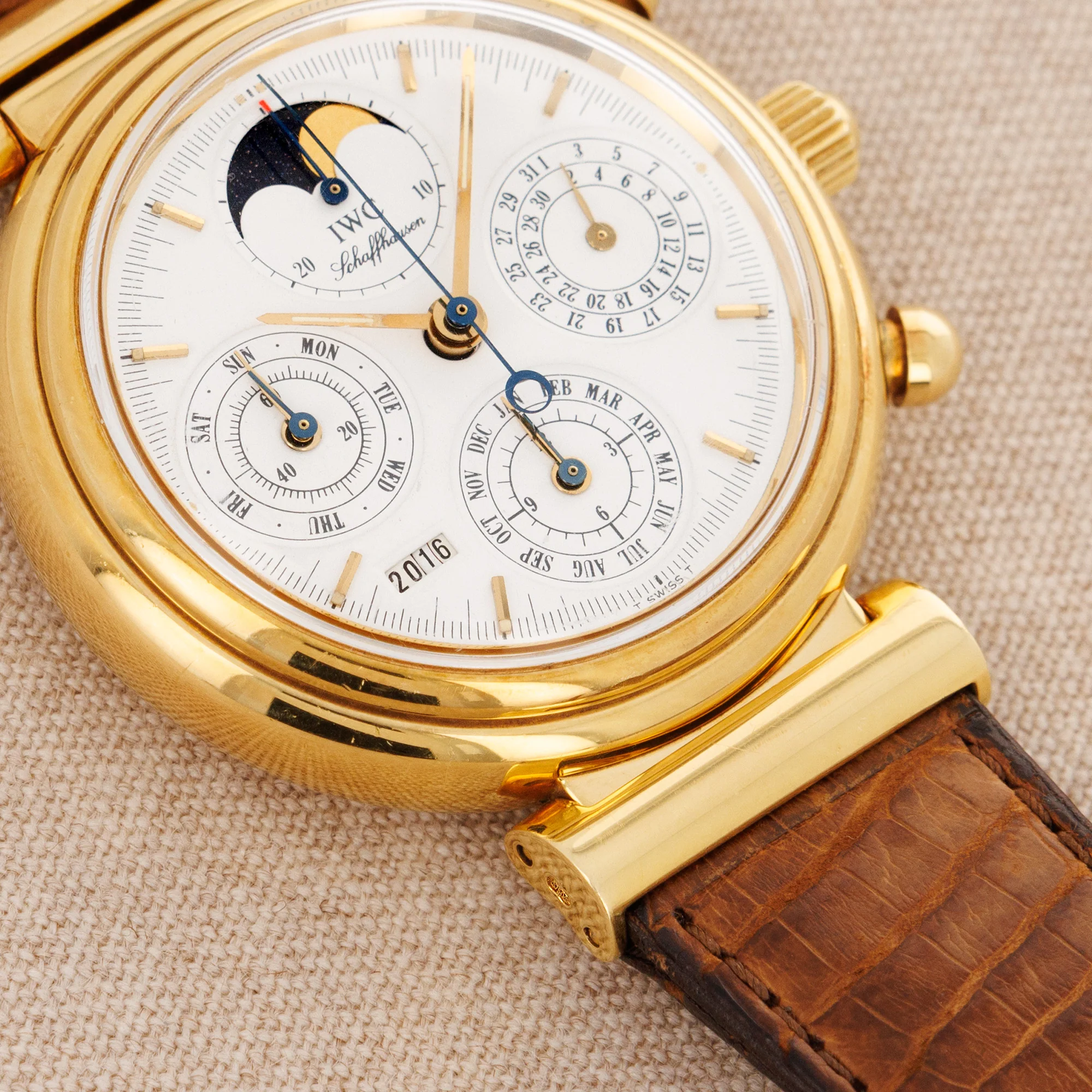 IWC Yellow Gold Da Vinci Perpetual Calendar Chronograph Ref. IW3750 - Image 4