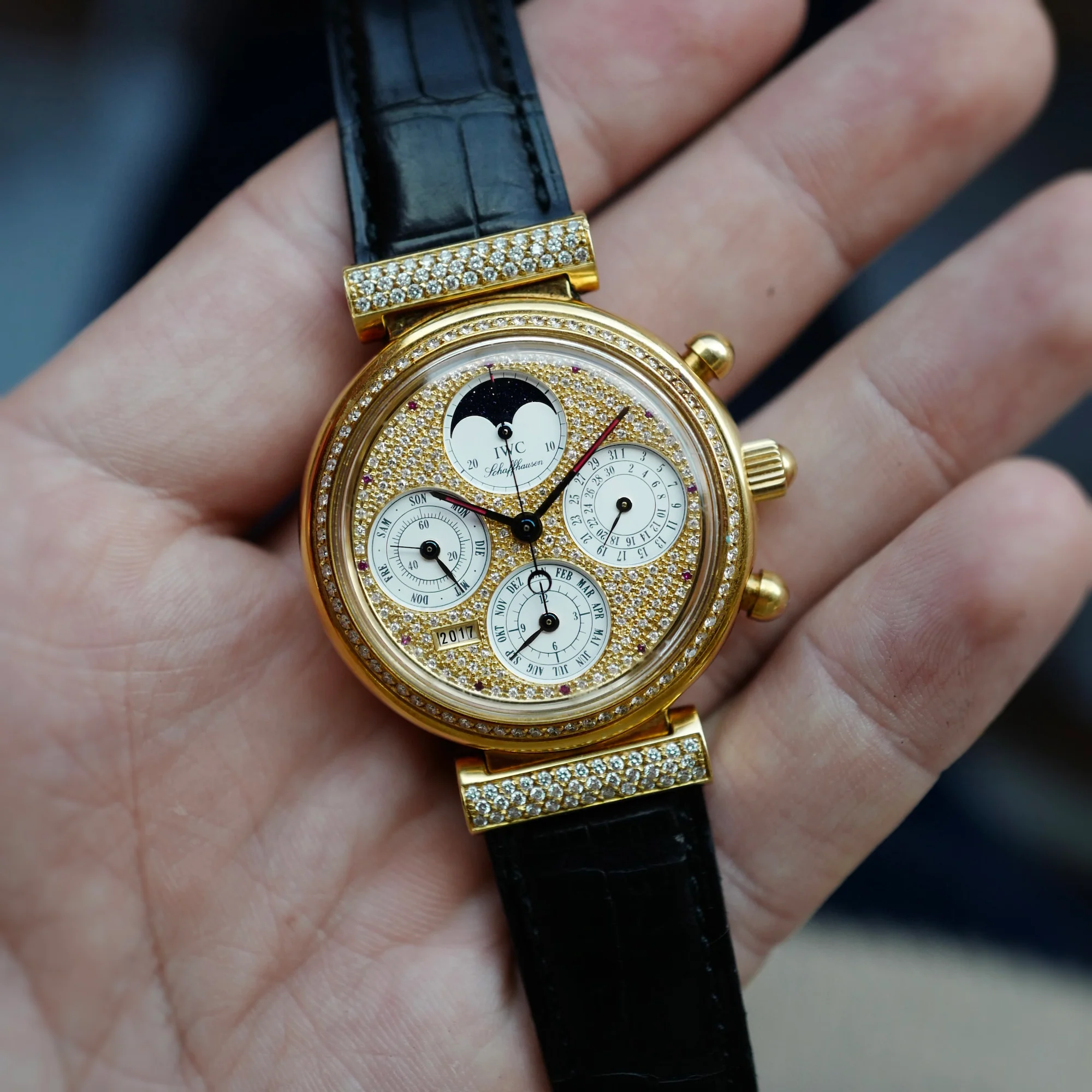 IWC Yellow Gold Perpetual Calendar Chronograph Da Vinci Ref. IW9253-05 - Image 4