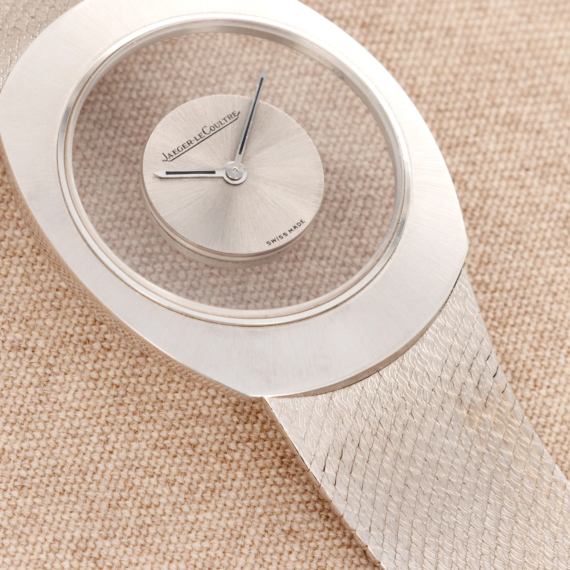 Jaeger LeCoultre White Gold Tonneau Mystery - Image 4
