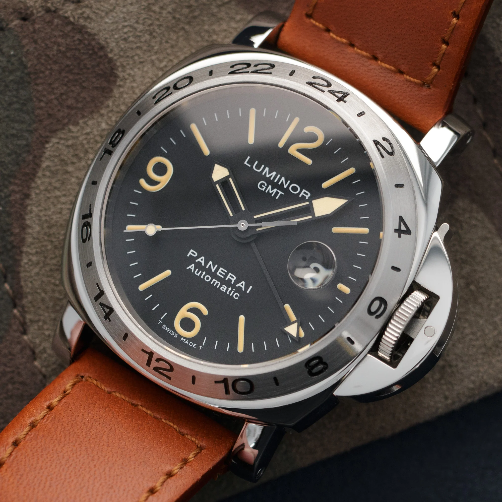 Panerai Luminor GMT A-Series Watch Ref. PAM023 - Image 2