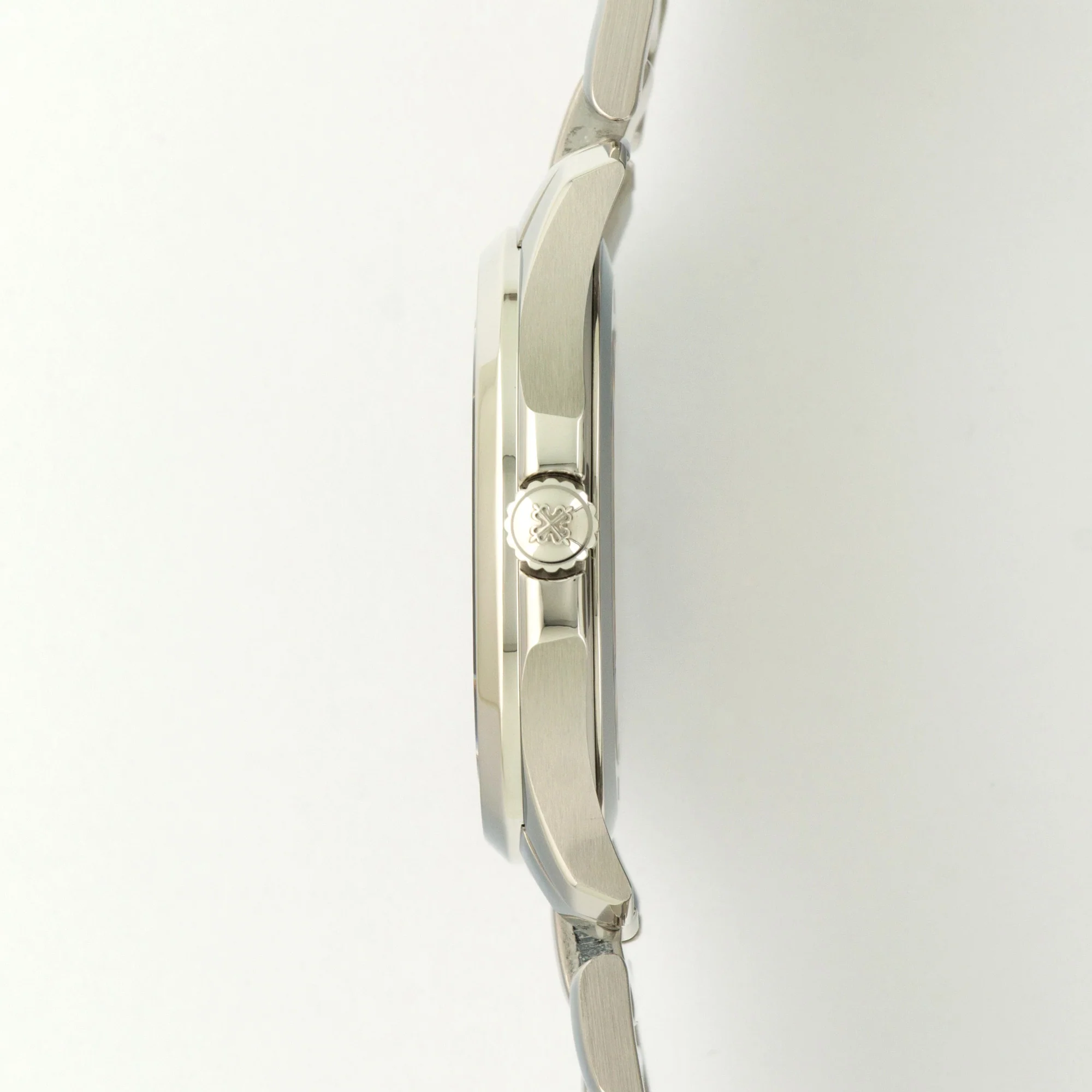 Patek Philippe Aquanaut Tiffany & Co Watch Ref. 5167 - Image 3