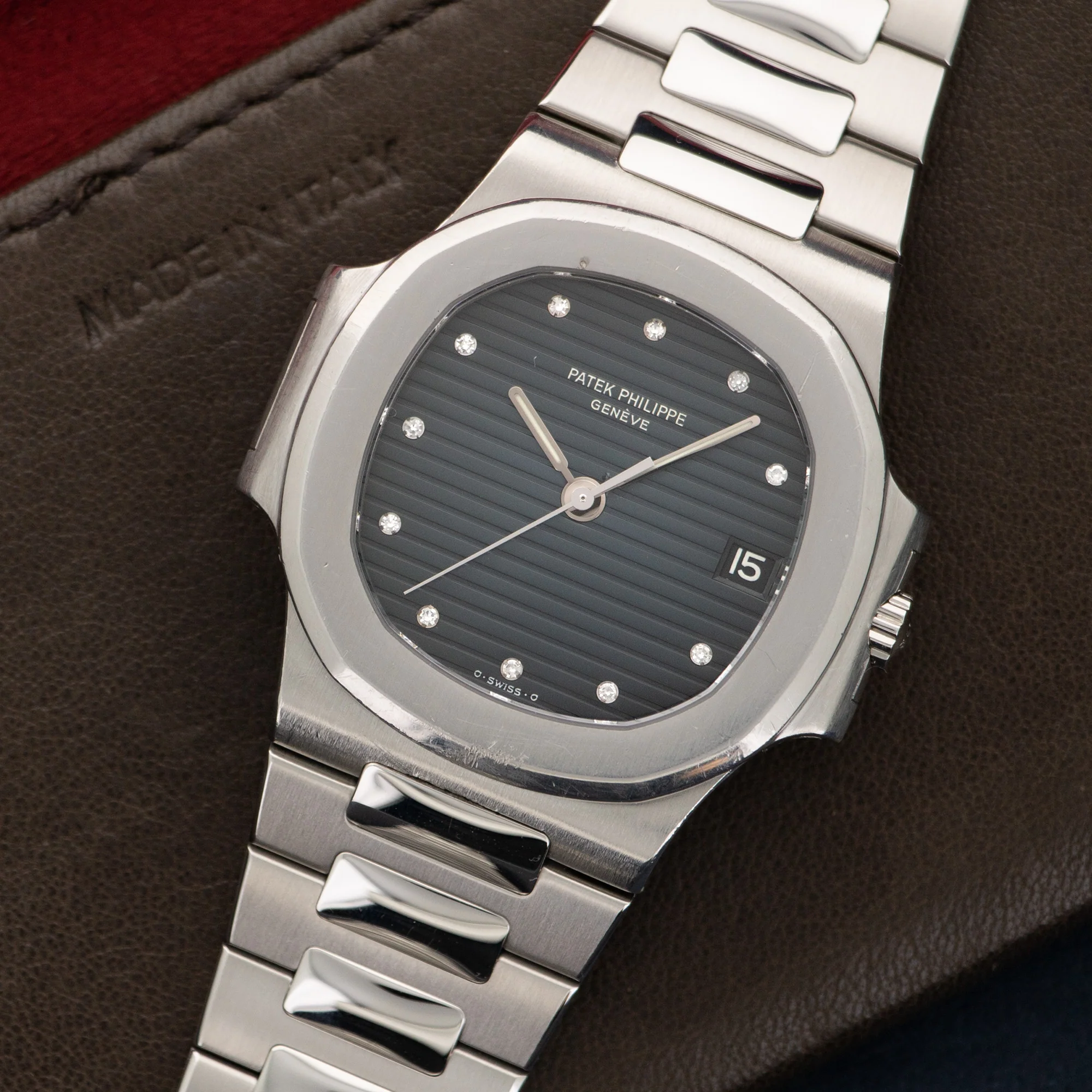 Patek Philippe Nautilus Diamond Watch Ref. 3800 - Image 2