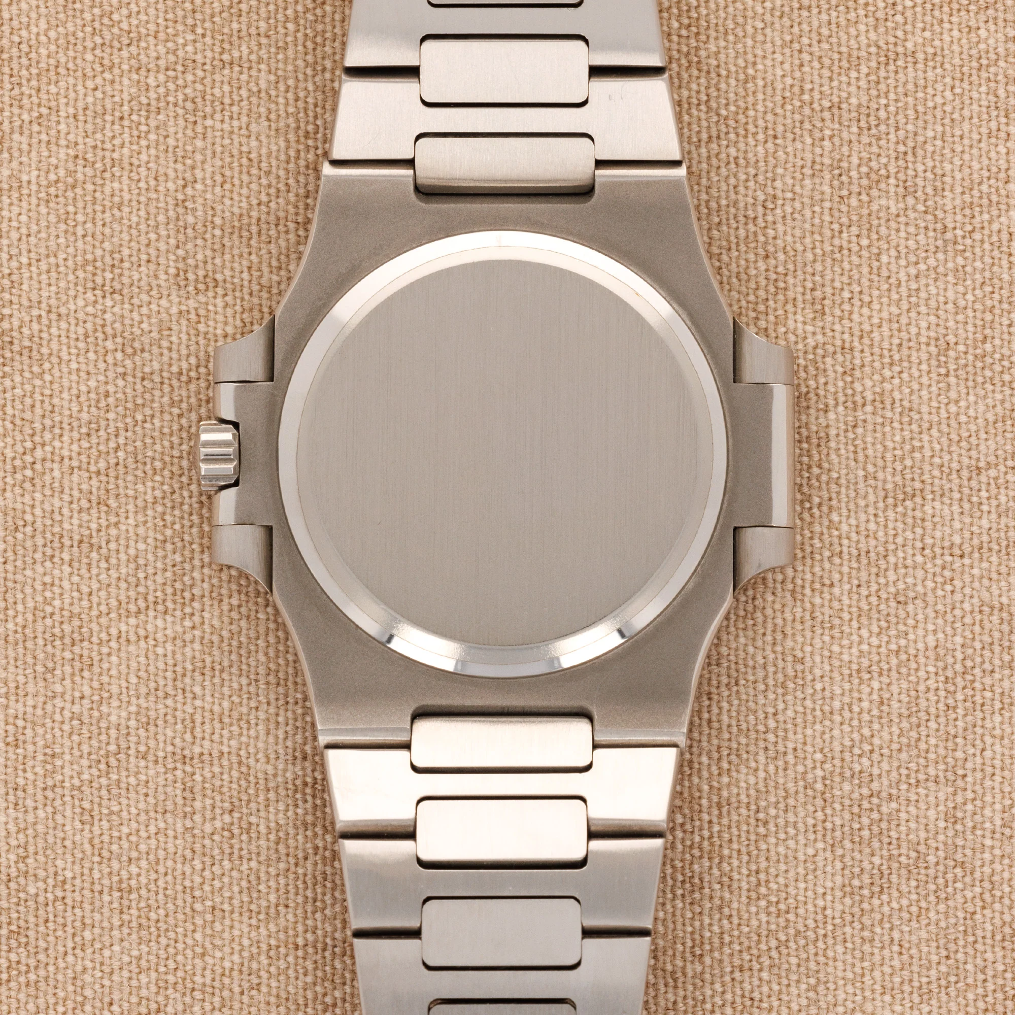 Patek Philippe Nautilus Watch Ref. 3800 with Box and Papers - Image 5