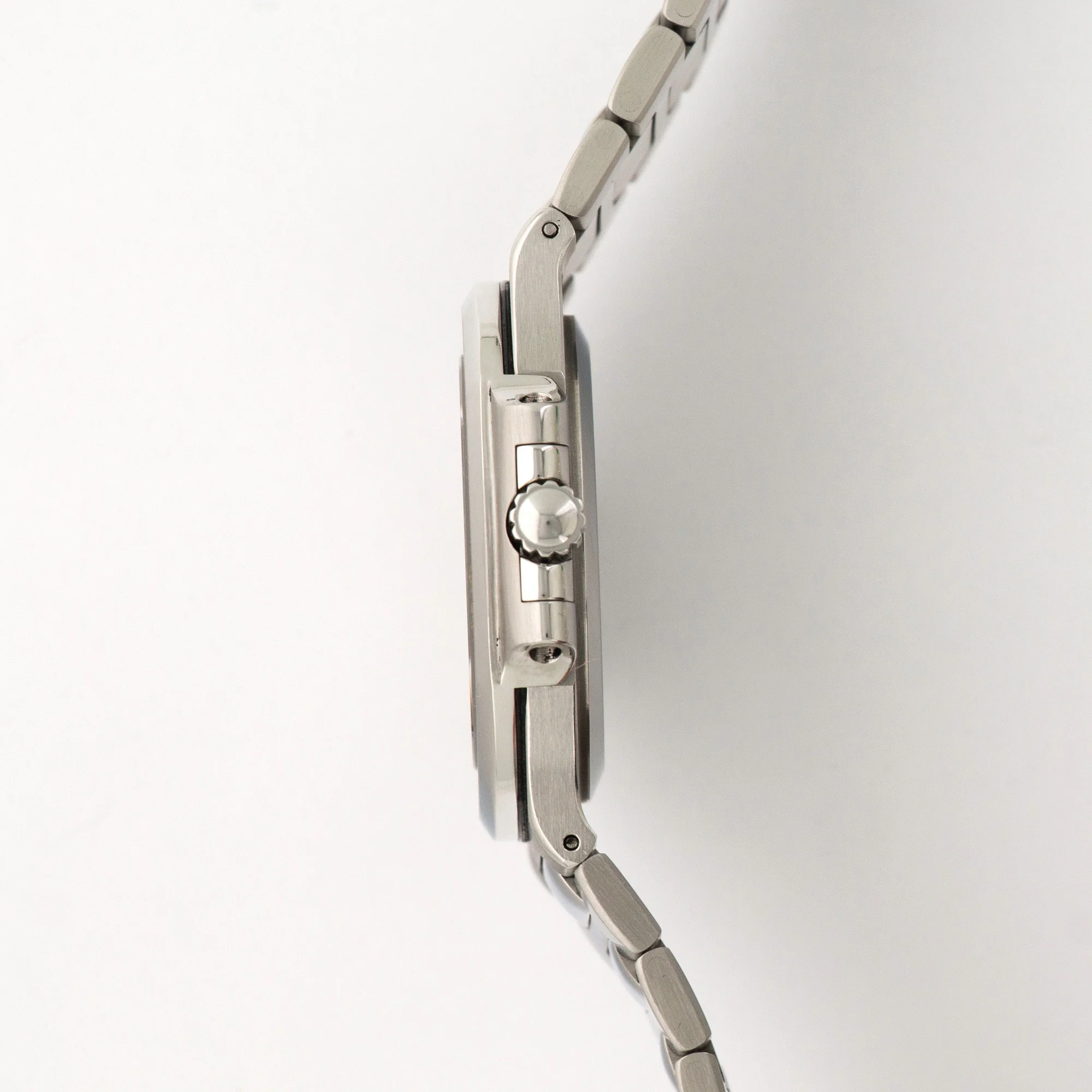 Patek Philippe Nautilus Watch Ref. 3800 - Image 3
