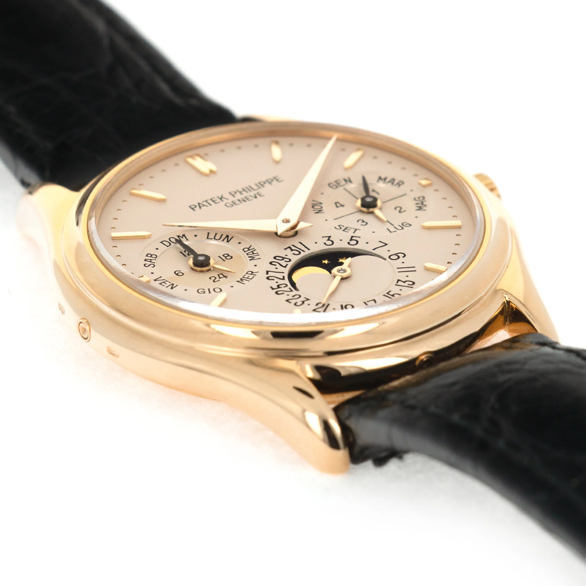 Patek Philippe Perpetual Calendar Automatic Watch Ref. 3940 - Image 6