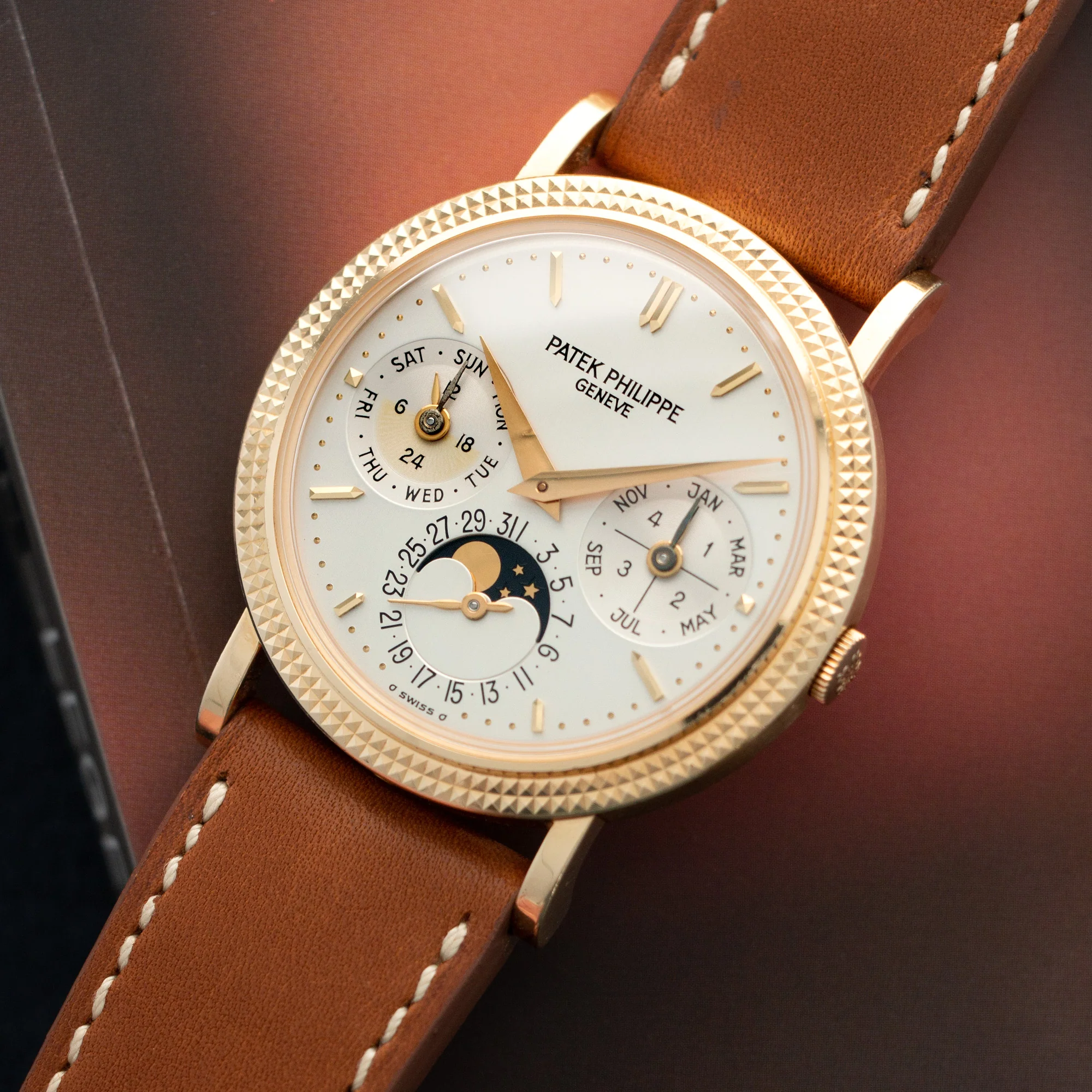 Patek Philippe Perpetual Calendar Yellow Gold Ref. 5039J - Image 2