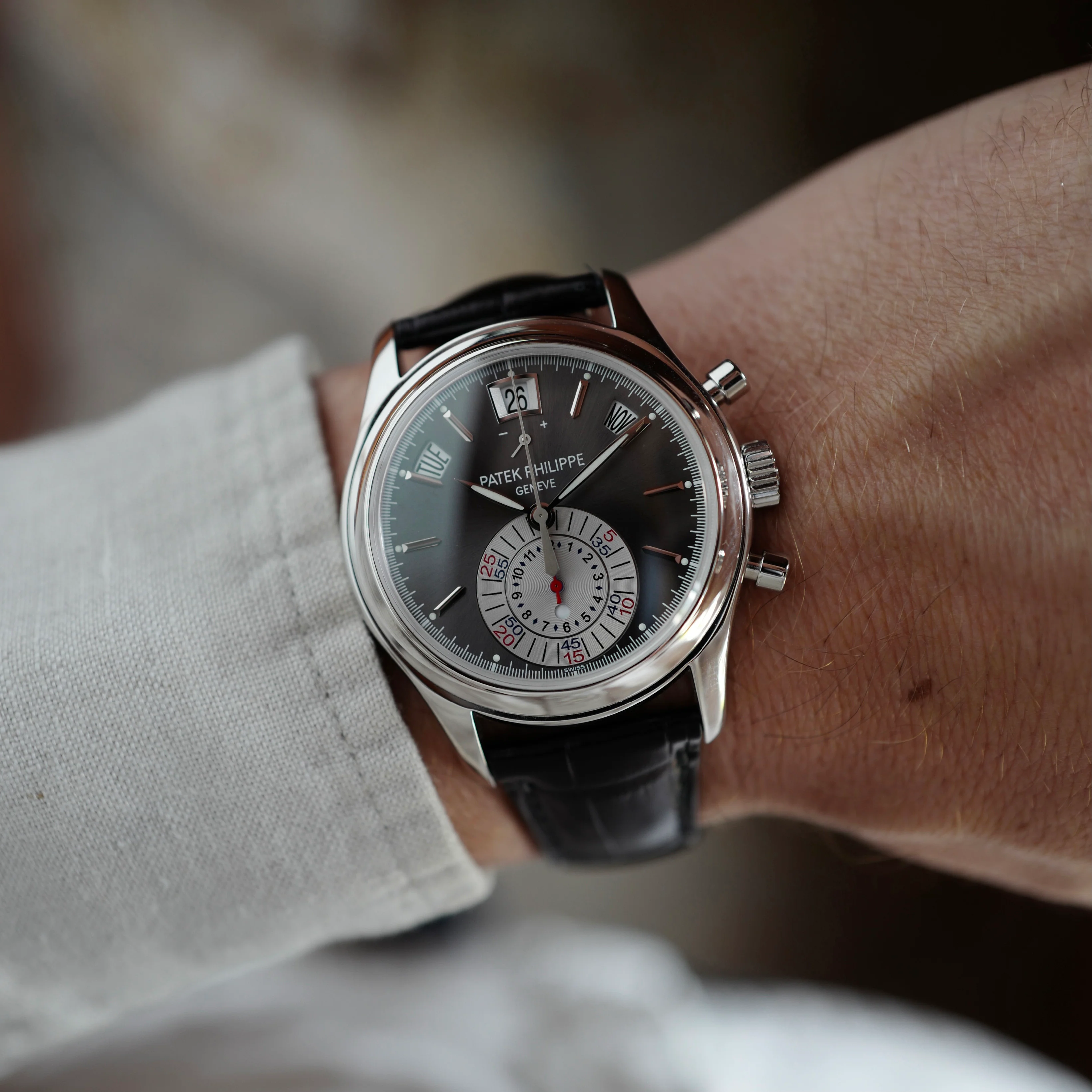 Patek Philippe Platinum Annual Calendar Chronograph Ref. 5960 - Image 6
