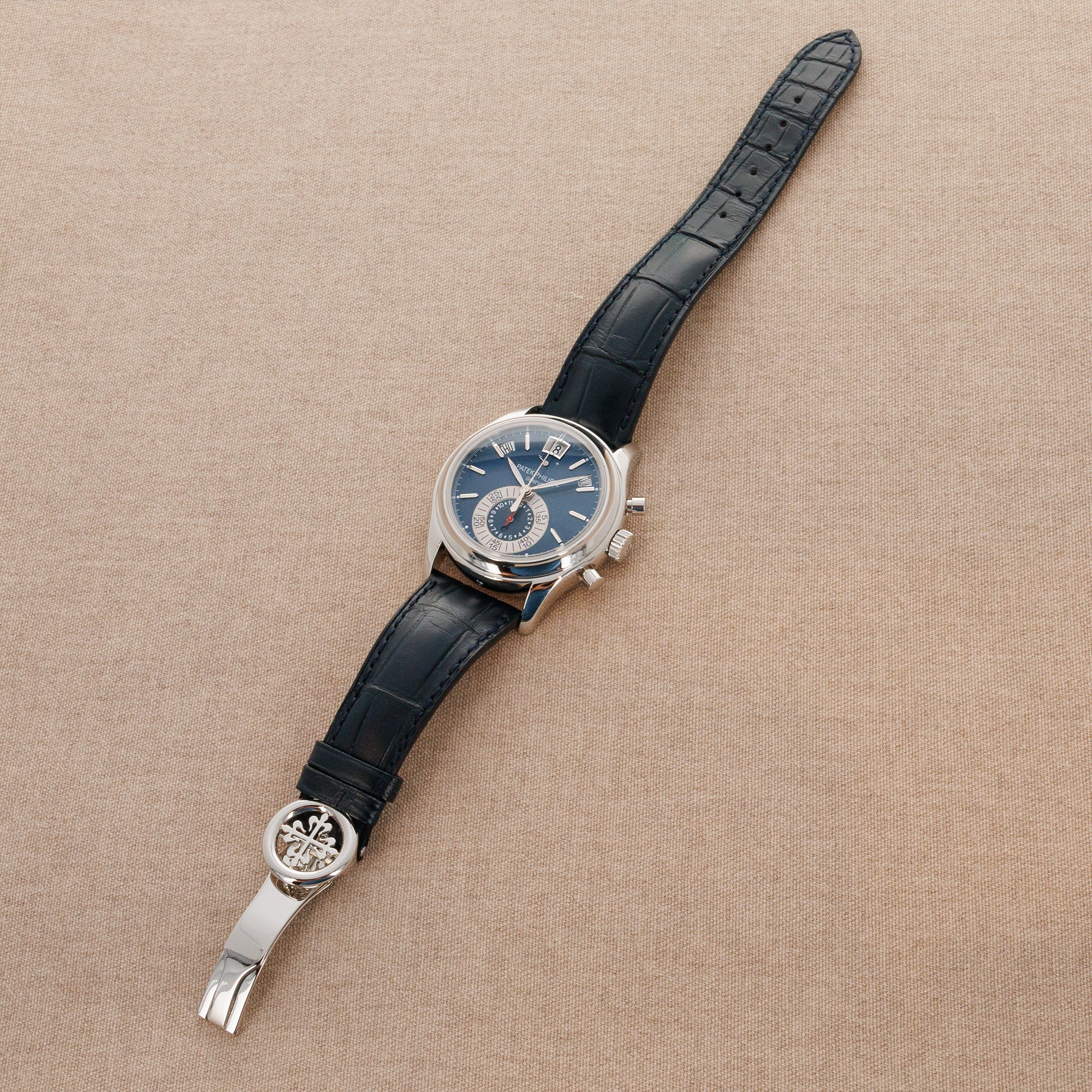 Patek Philippe Platinum Annual Calendar Chronograph Ref. 5960P - Image 5