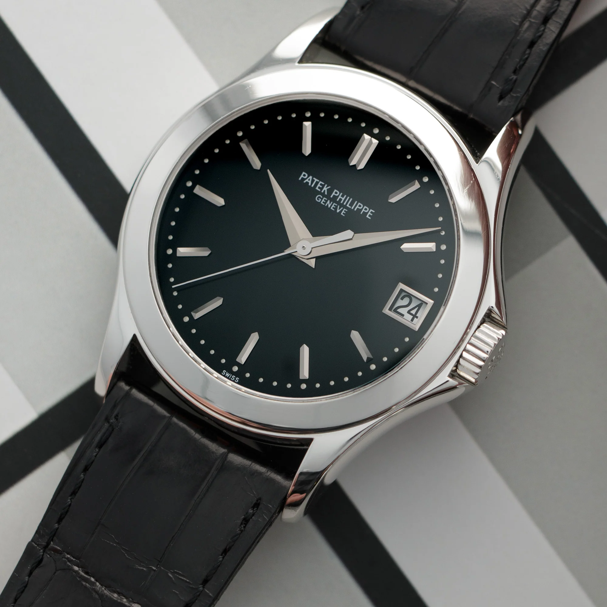 Patek Philippe Platinum Calatrava Watch Ref. 5107 - Image 2