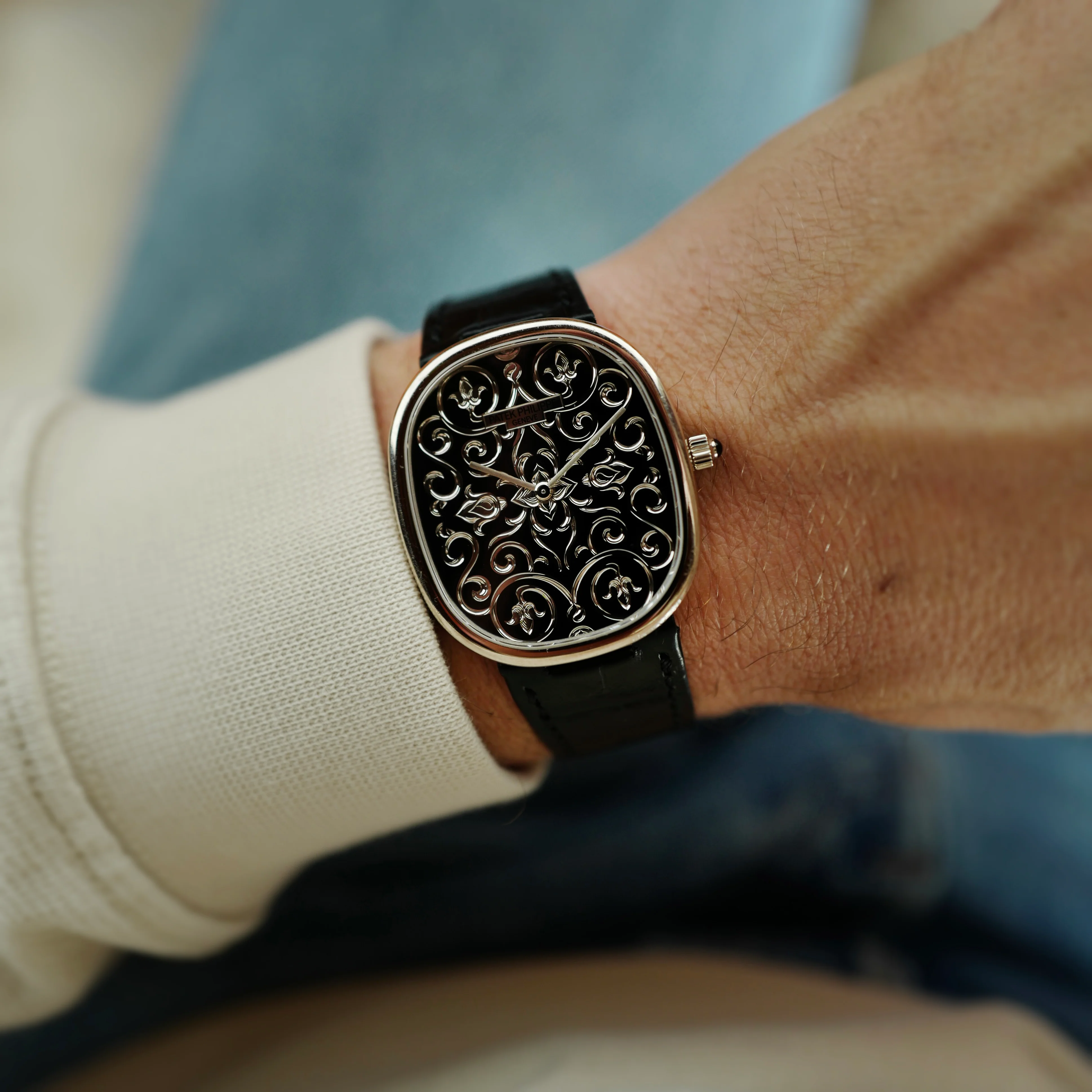 Patek Philippe Platinum Ellipse Ref. 5738G - Image 2