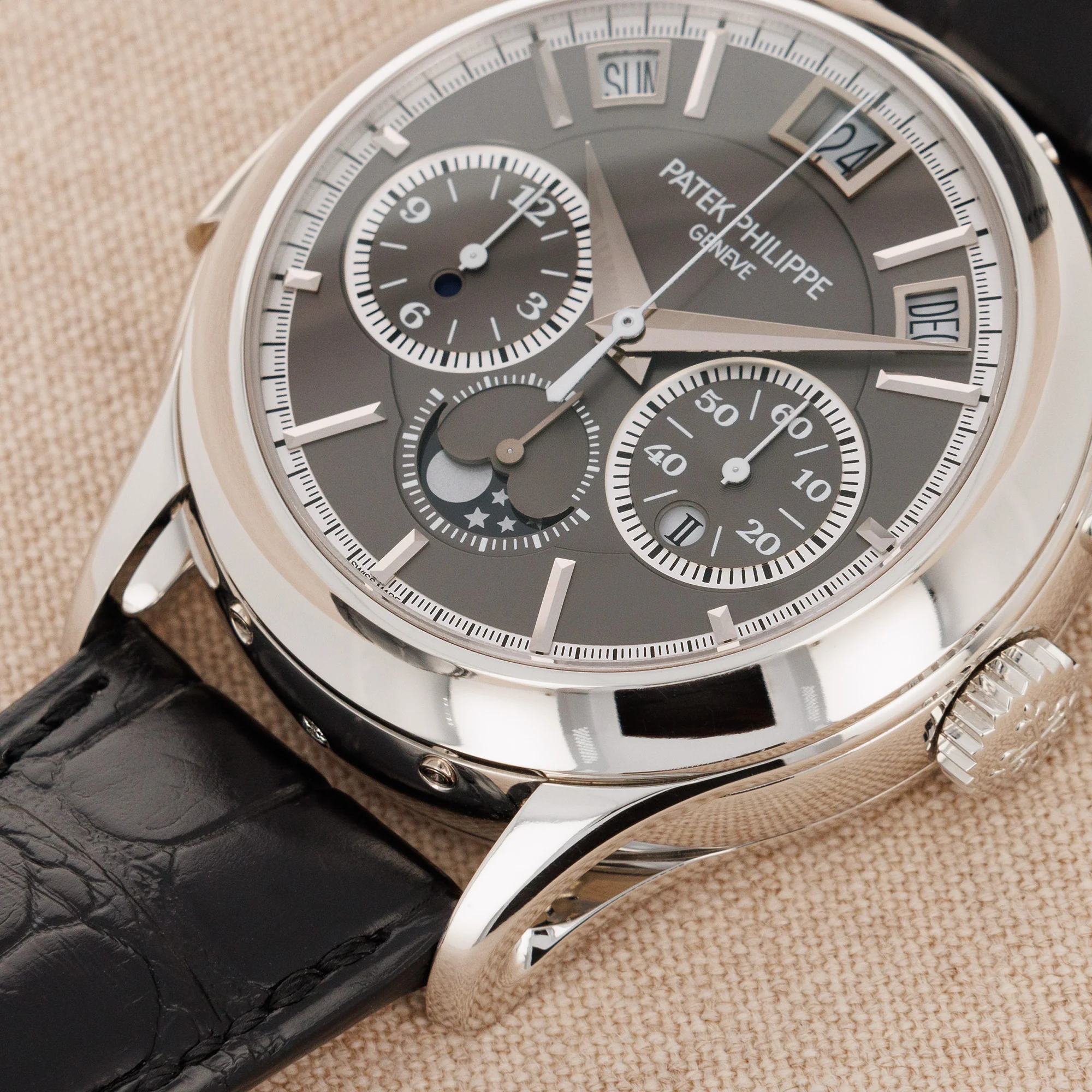 Patek Philippe Platinum Perpetual Calendar Minute Repeater Chronograph Ref. 5208 - Image 5