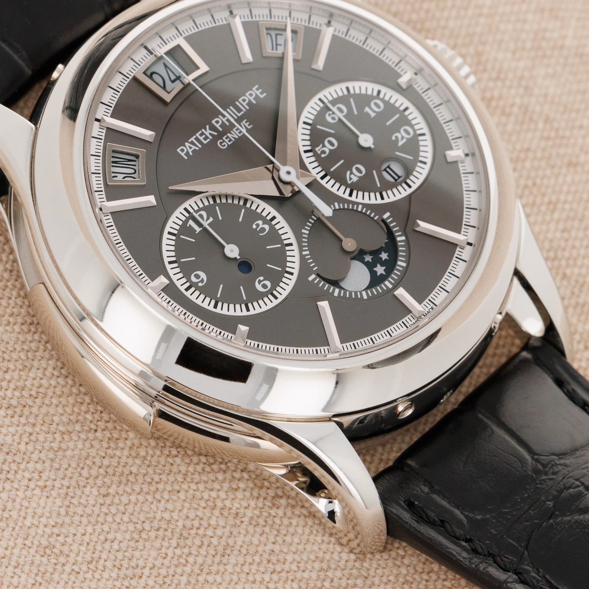Patek Philippe Platinum Perpetual Calendar Minute Repeater Chronograph Ref. 5208 - Image 6