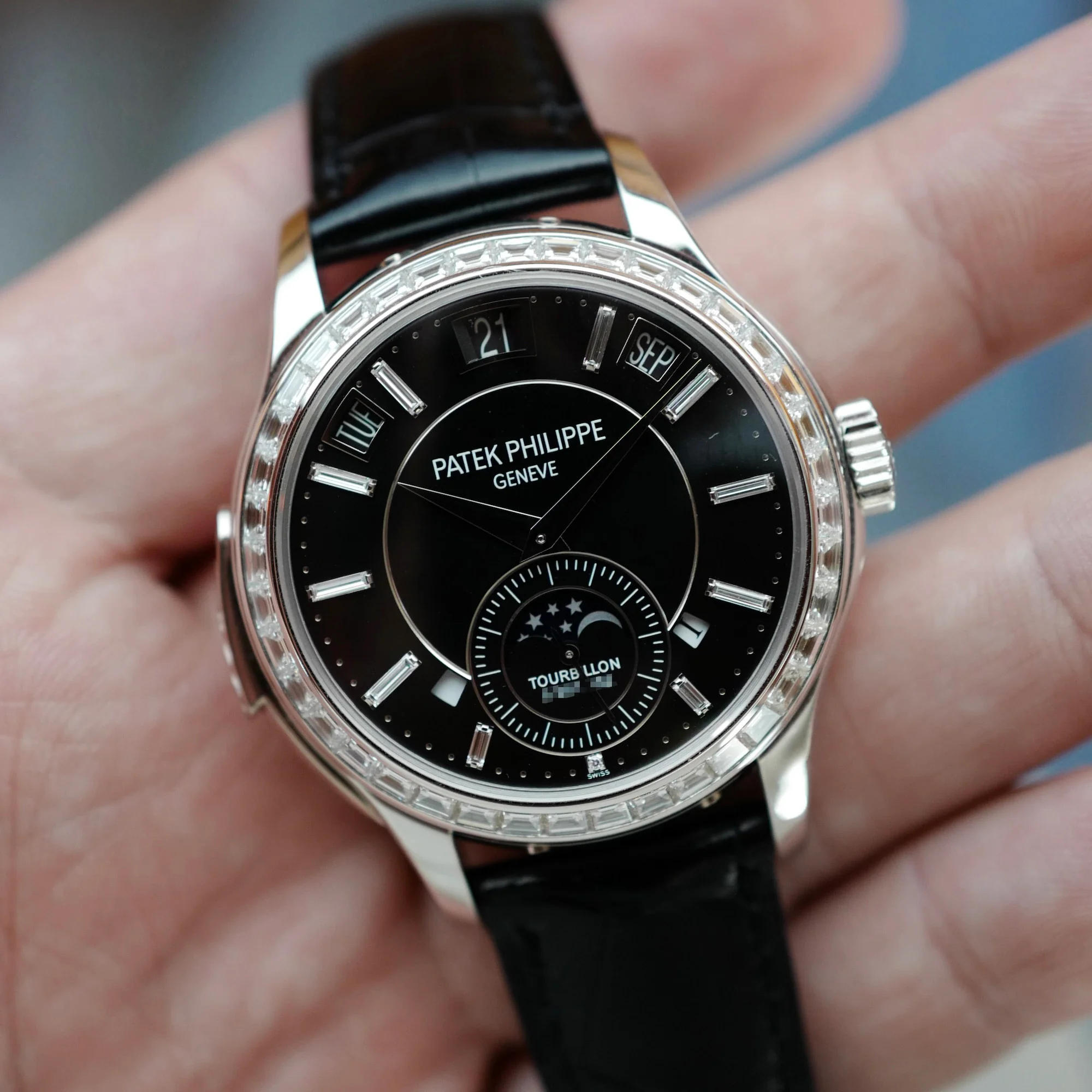 Patek Philippe Platinum Perpetual Calendar Minute Repeater Ref. 5307 - Image 3