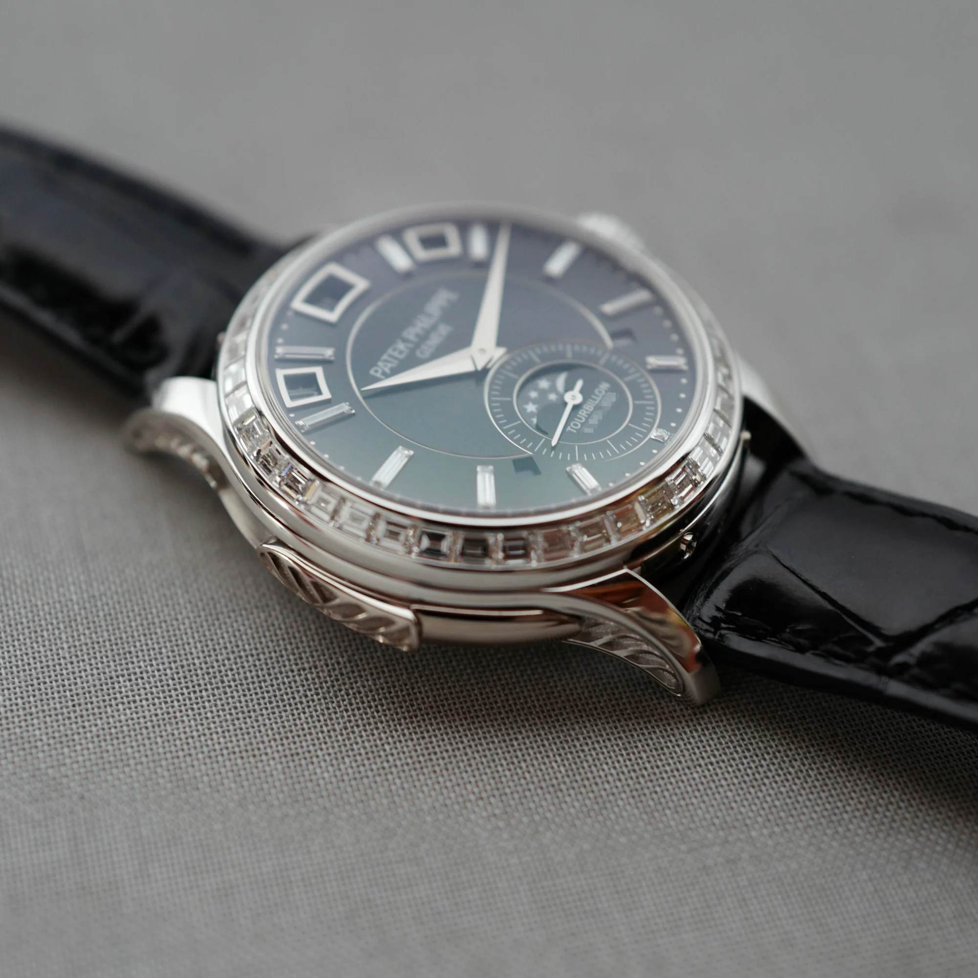 Patek Philippe Platinum Perpetual Calendar Minute Repeater Ref. 5307 - Image 8