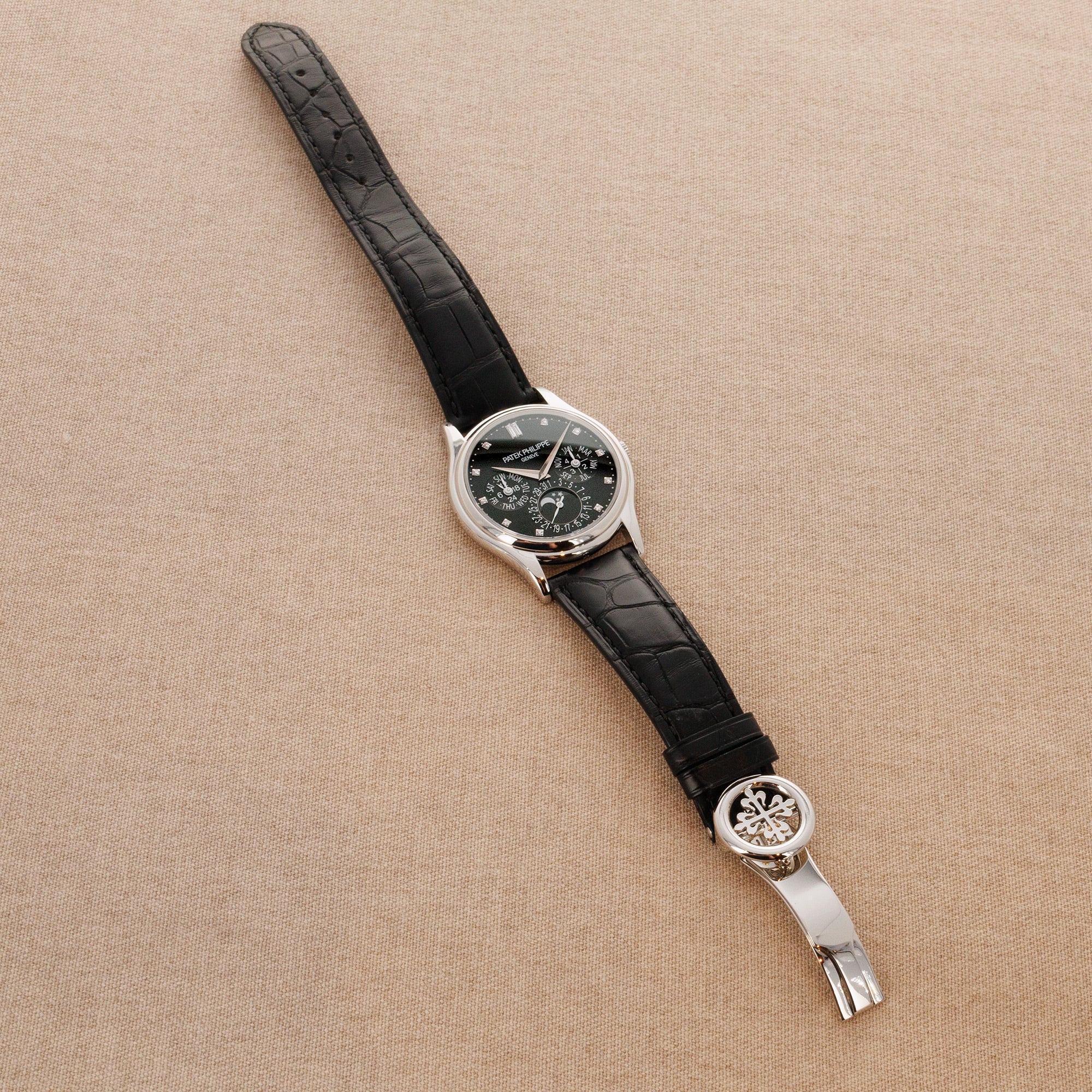 Patek Philippe Platinum Perpetual Calendar Ref 5140 - Image 4