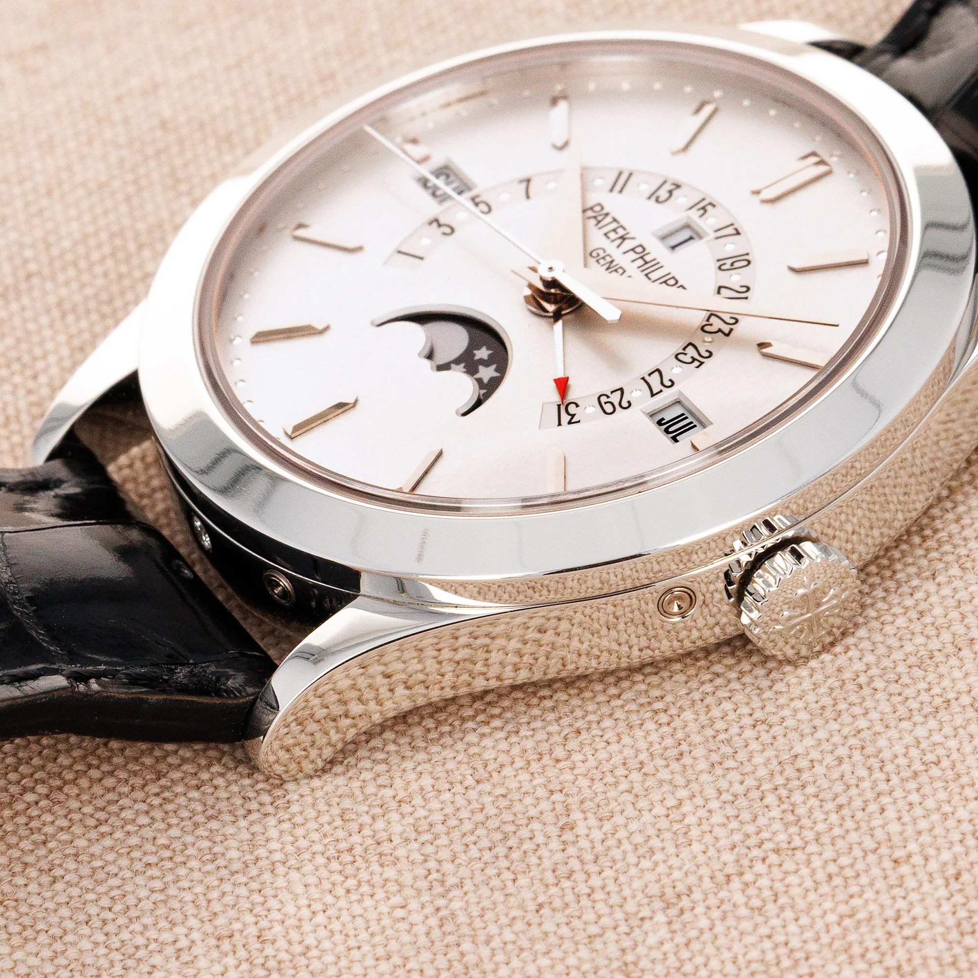 Patek Philippe Platinum Perpetual Calendar Ref. 5496 - Image 4