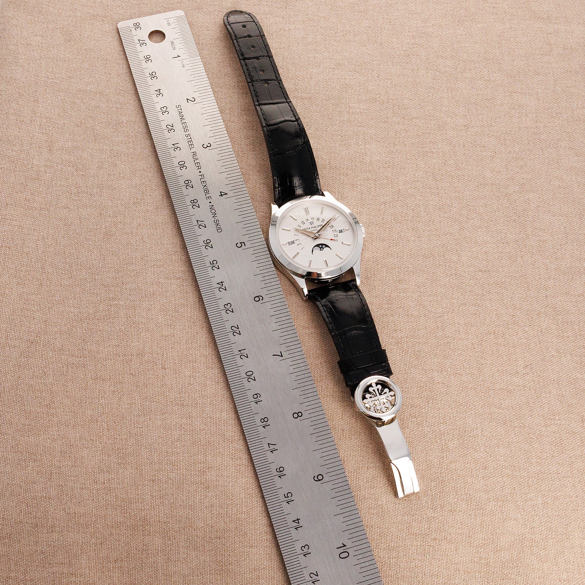 Patek Philippe Platinum Perpetual Calendar Ref. 5496 - Image 5