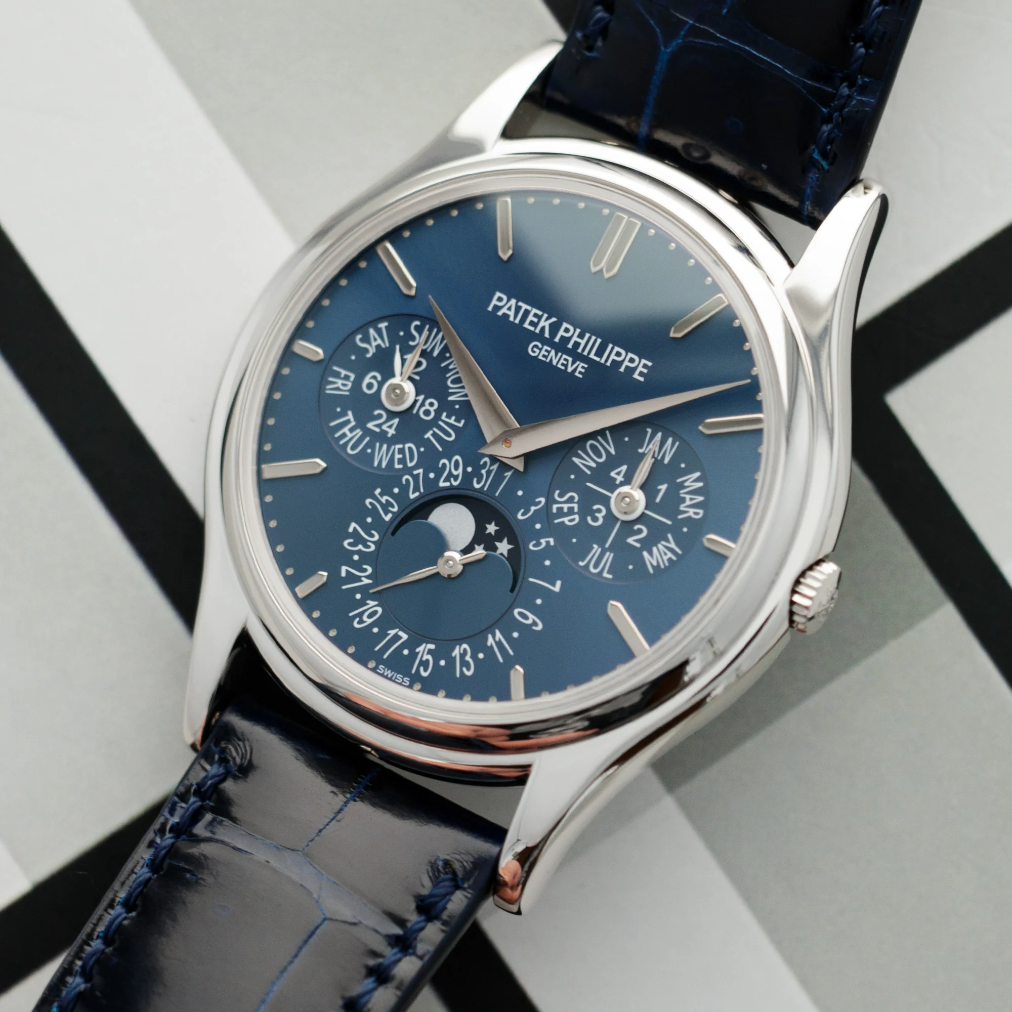 Patek Philippe Platinum Perpetual Calendar Watch Ref. 5140 - Image 2