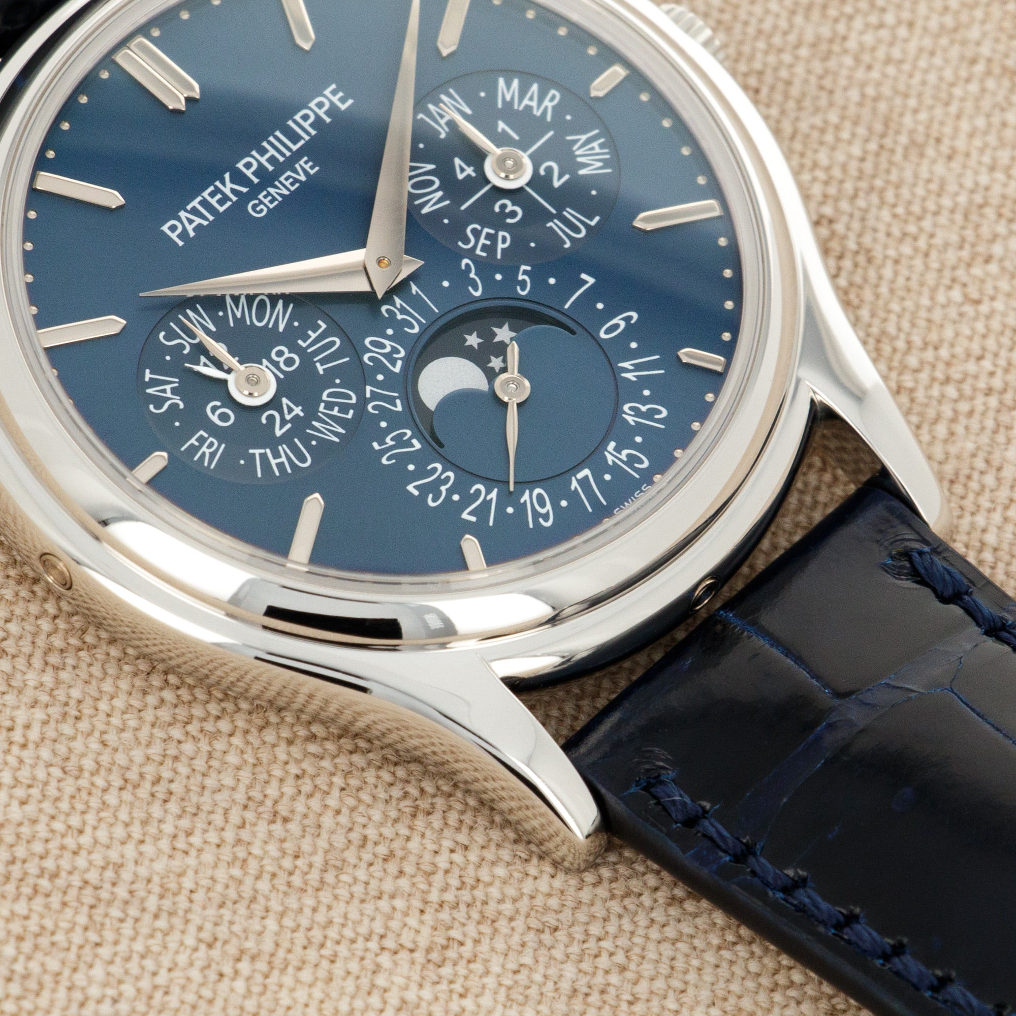Patek Philippe Platinum Perpetual Calendar Watch Ref. 5140 - Image 3