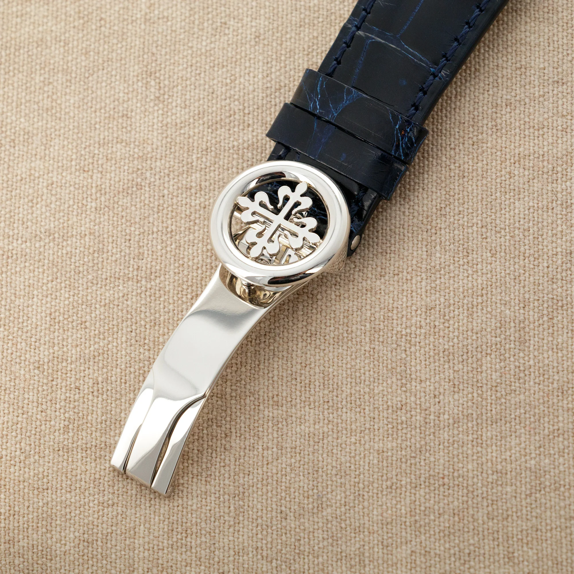 Patek Philippe Platinum Perpetual Calendar Watch Ref. 5140 - Image 8