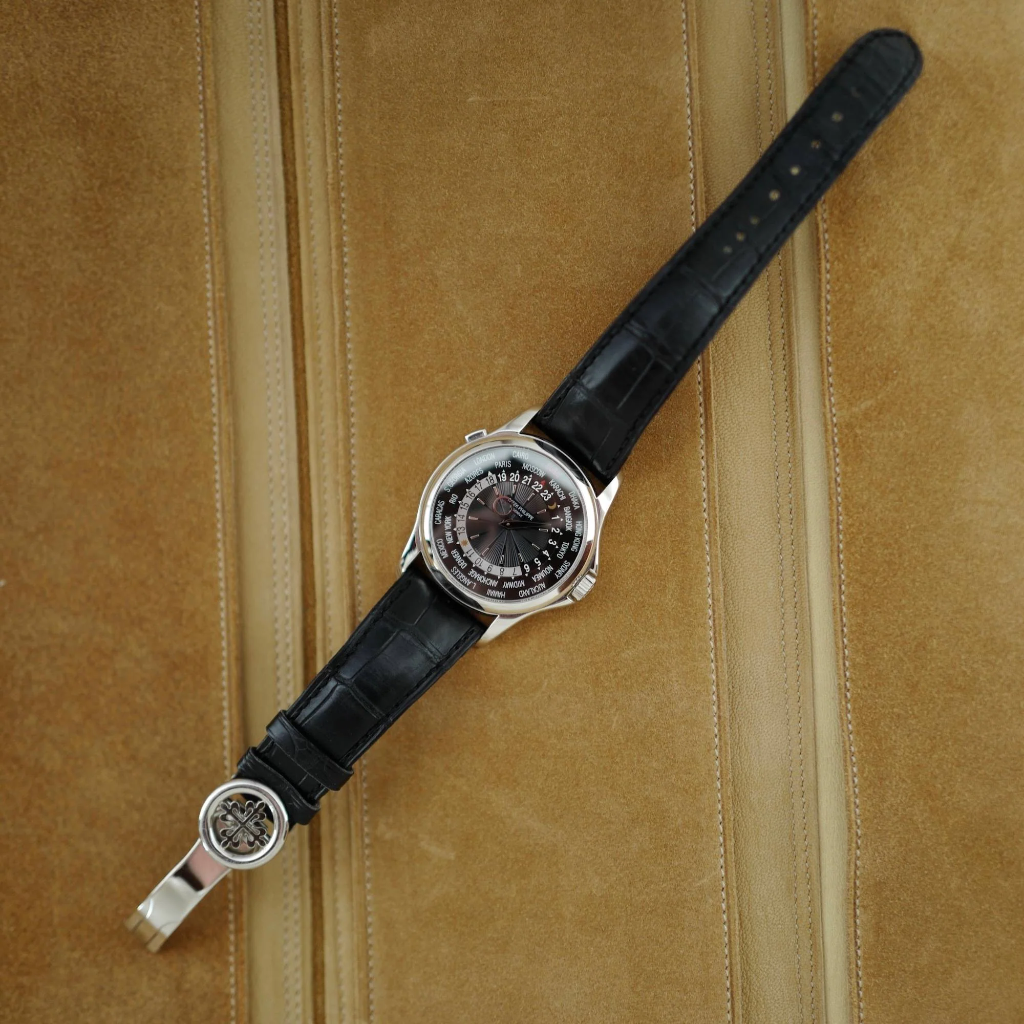 Patek Philippe Platinum World Time Ref. 5130, Dubai Edition - Image 6