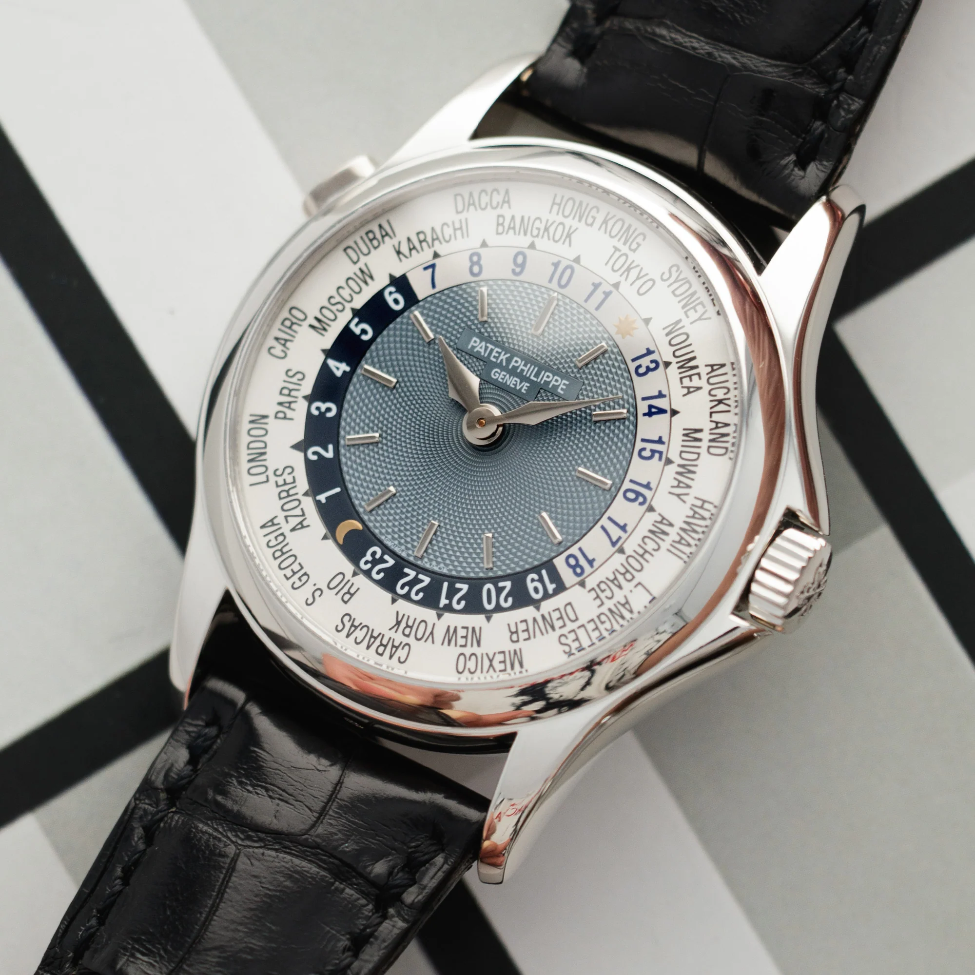 Patek Philippe Platinum World Time Watch Ref. 5110 - Image 2
