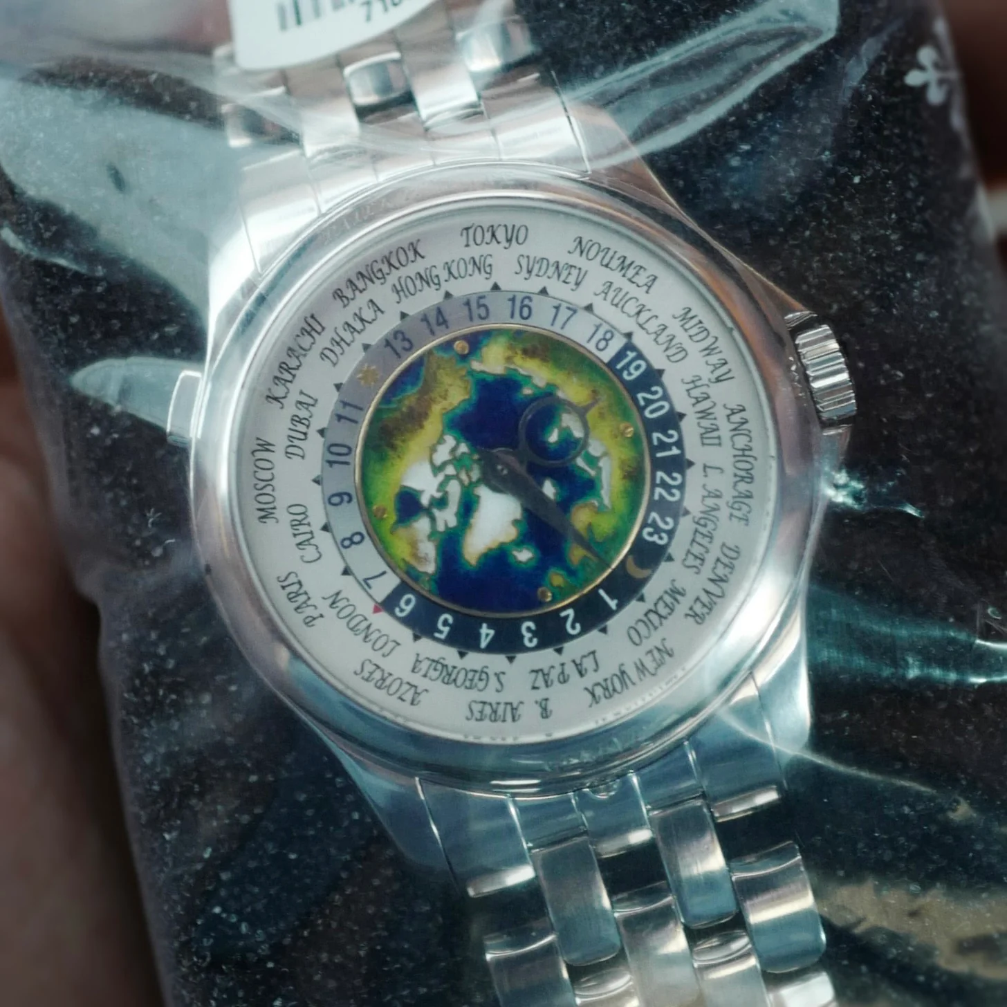 Patek Philippe Platinum World Time Watch Ref. 5131, Single Sealed - Image 3