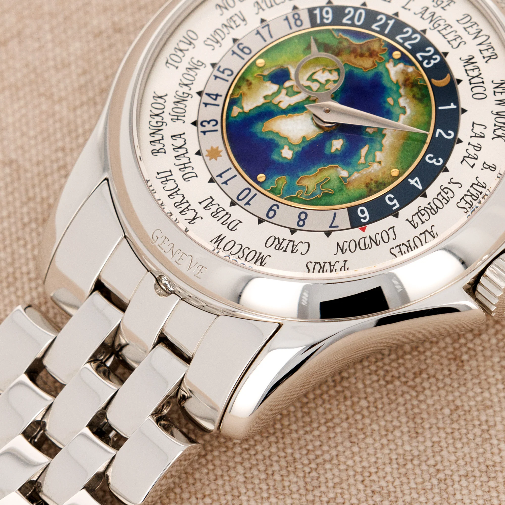 Patek Philippe Platinum World Time Watch Ref. 5131 - Image 5