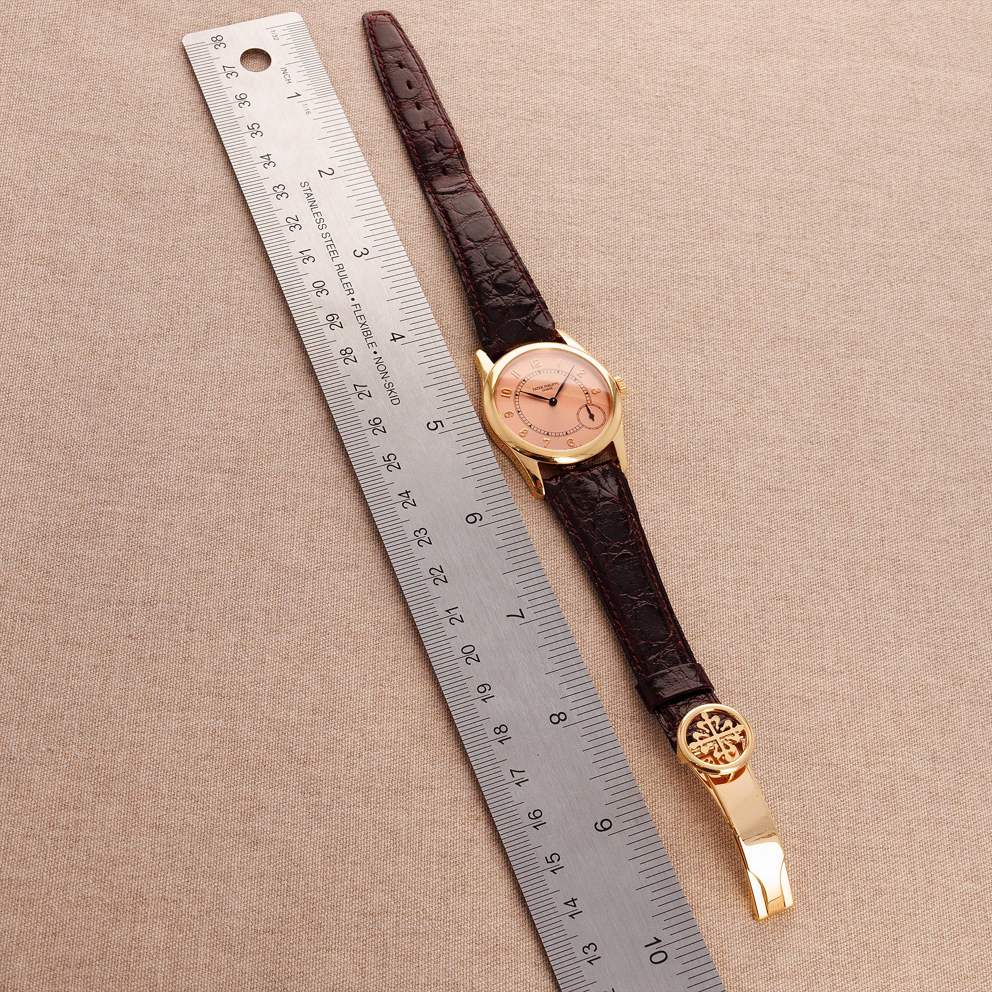 Patek Philippe Rose Gold Calatrava Ref. 5000 - Image 3