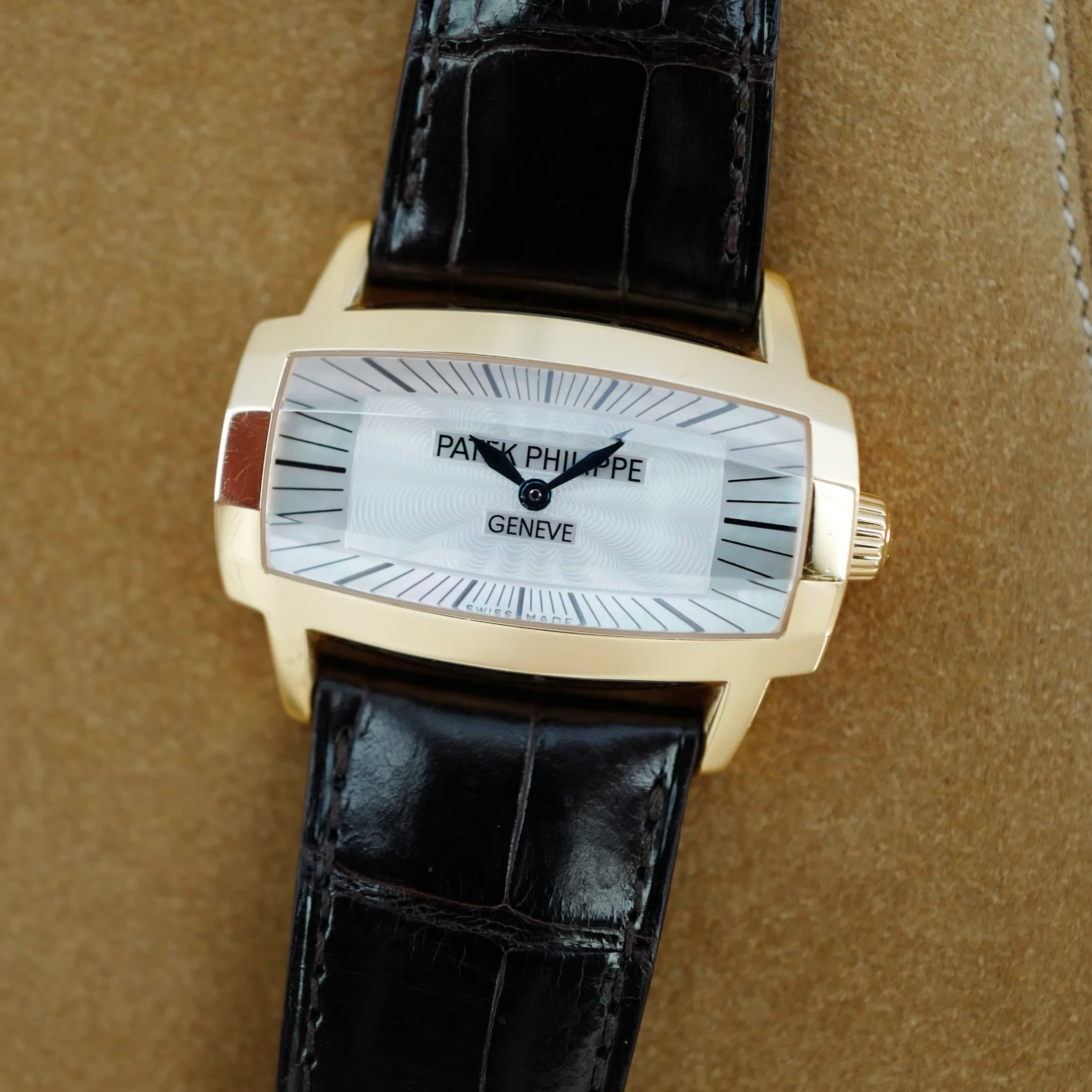 Patek Philippe Rose Gold Gondolo Gemma Ref. 4980 - Image 4