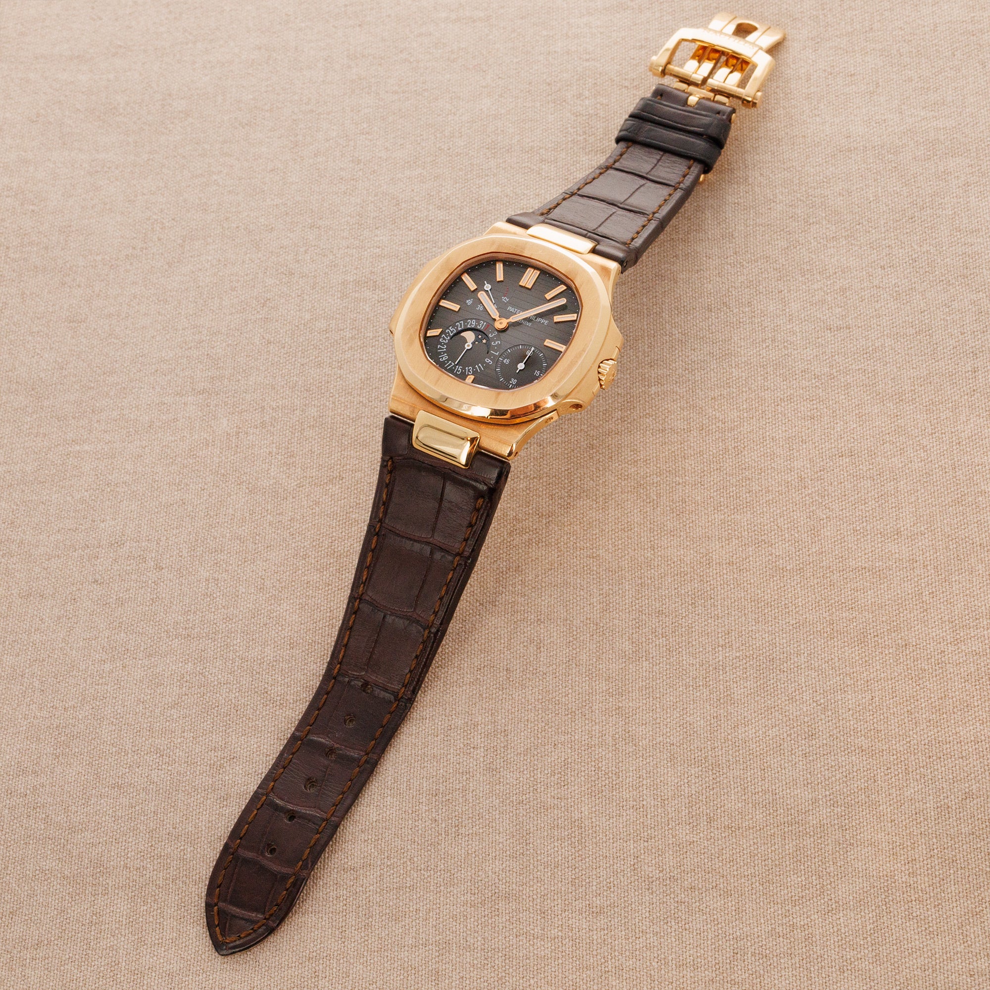 Patek Philippe Rose Gold Nautilus Ref. 5712R - Image 5