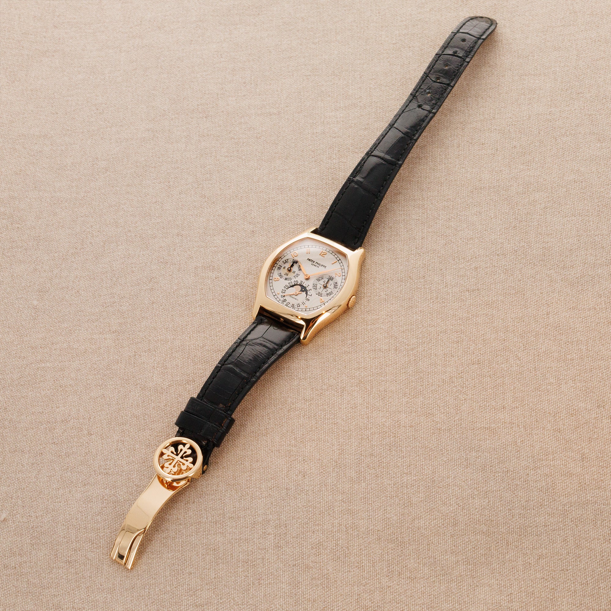 Patek Philippe Rose Gold Perpetual Calendar Ref. 5040 retailed by Tiffany & Co. - Image 5