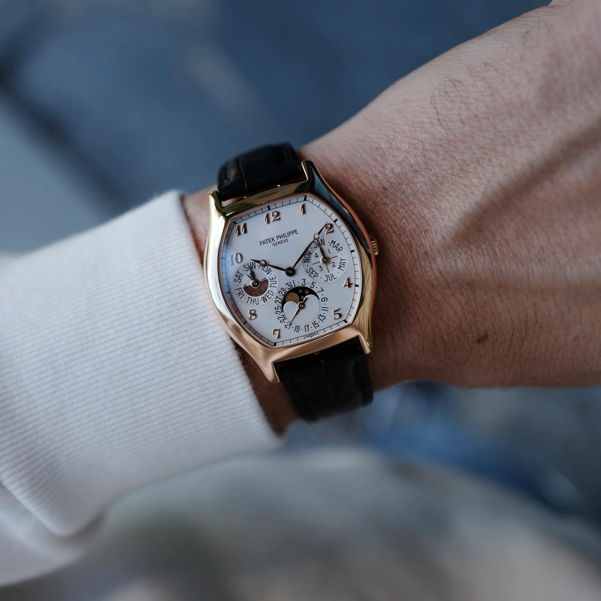 Patek Philippe Rose Gold Perpetual Calendar Watch Ref. 5040 - Image 4