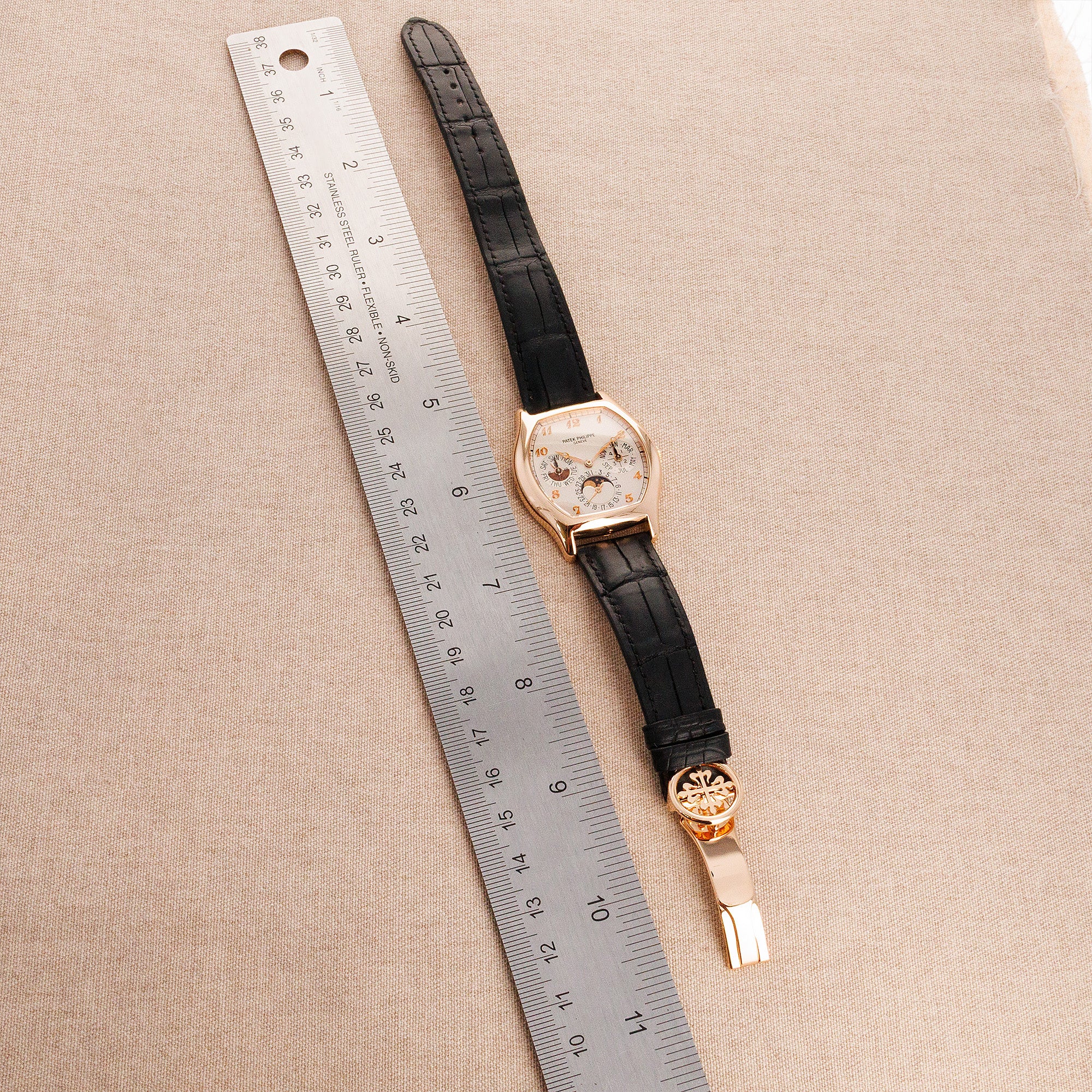 Patek Philippe Rose Gold Perpetual Calendar Watch Ref. 5040 - Image 6