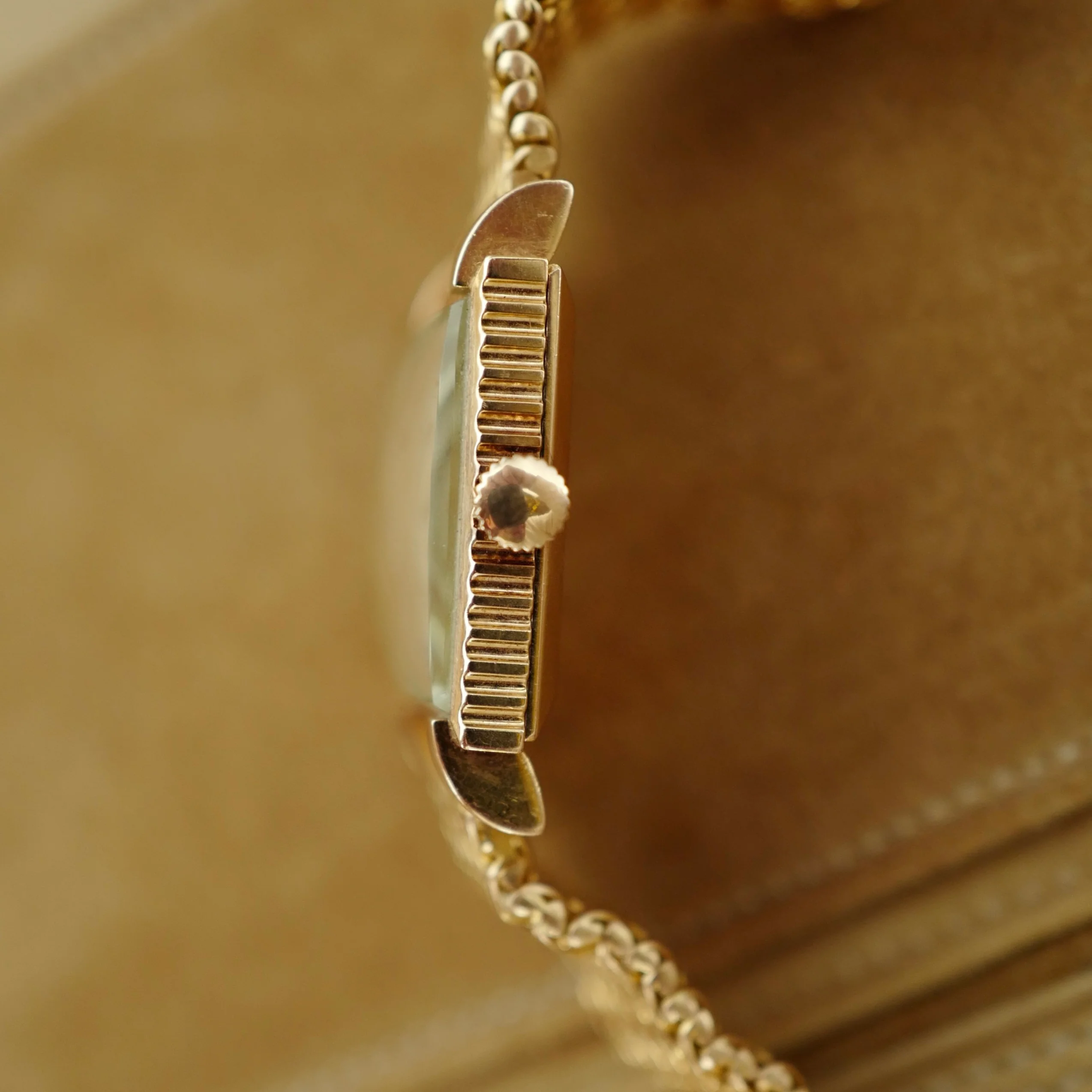 Patek Philippe Rose Gold Square Watch Ref. 2472 with Ribbed Fluted Case and Bracelet - Image 5