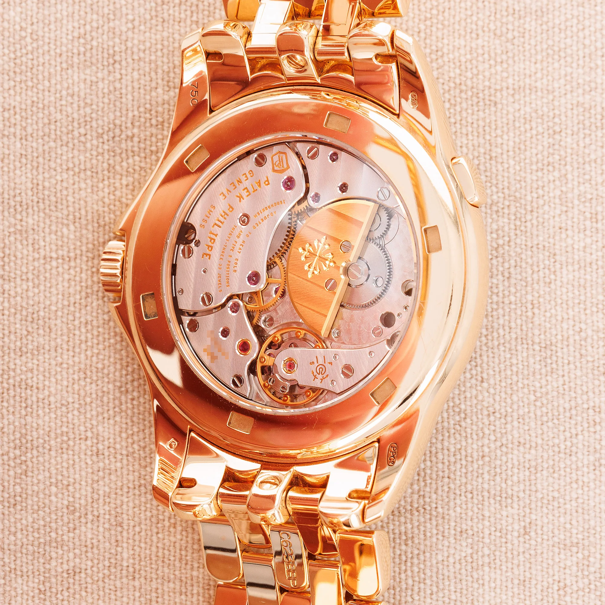 Patek Philippe Rose Gold World Time Ref. 5130 - Image 3