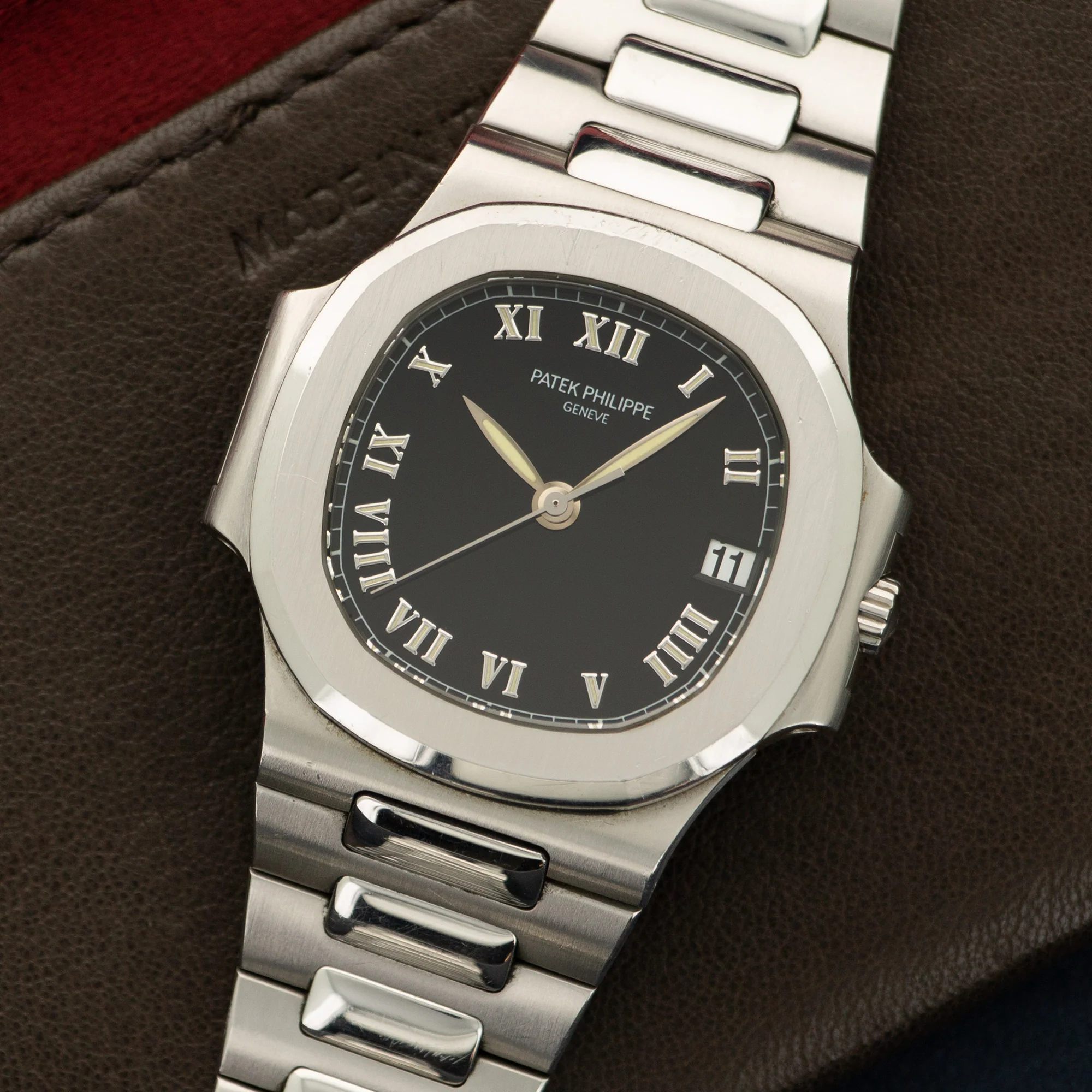 Patek Philippe Stainless Steel Nautilus Automatic Watch Ref. 3800 - Image 2