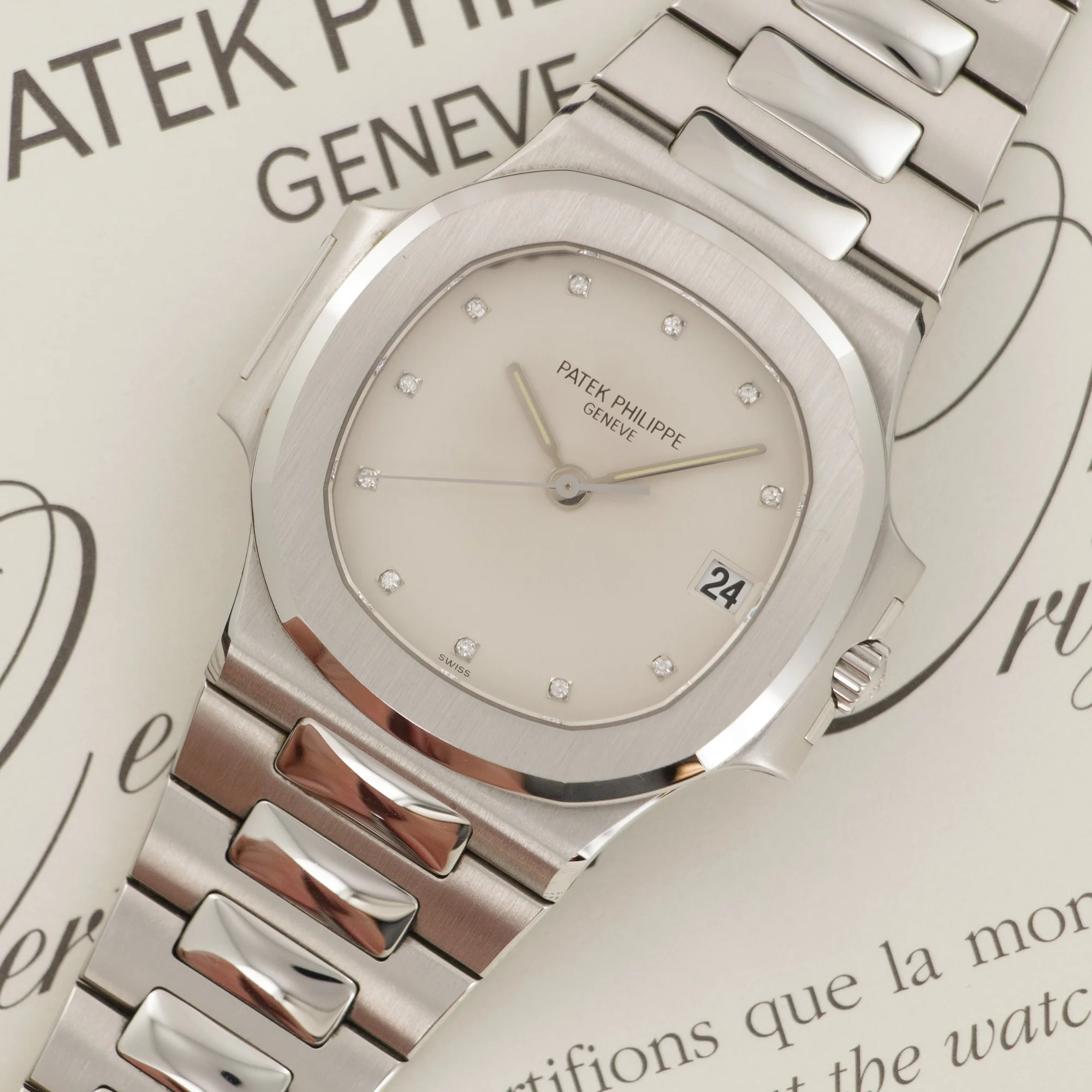 Patek Philippe Stainless Steel Nautilus ref 3800 - Image 2