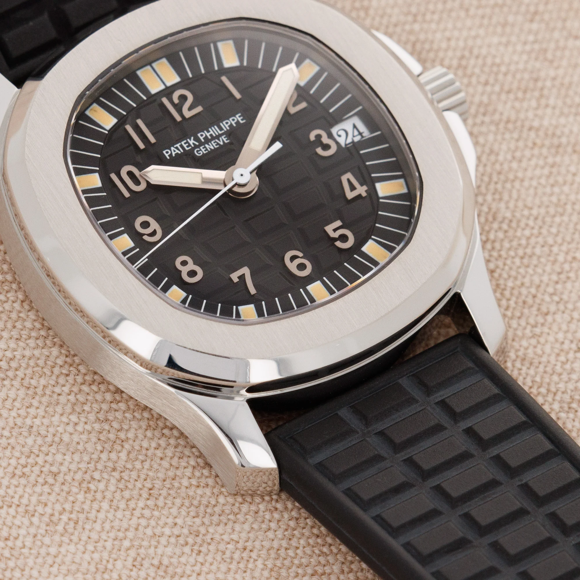 Patek Philippe Steel Aquanaut First Series Watch Ref. 5060 - Image 4