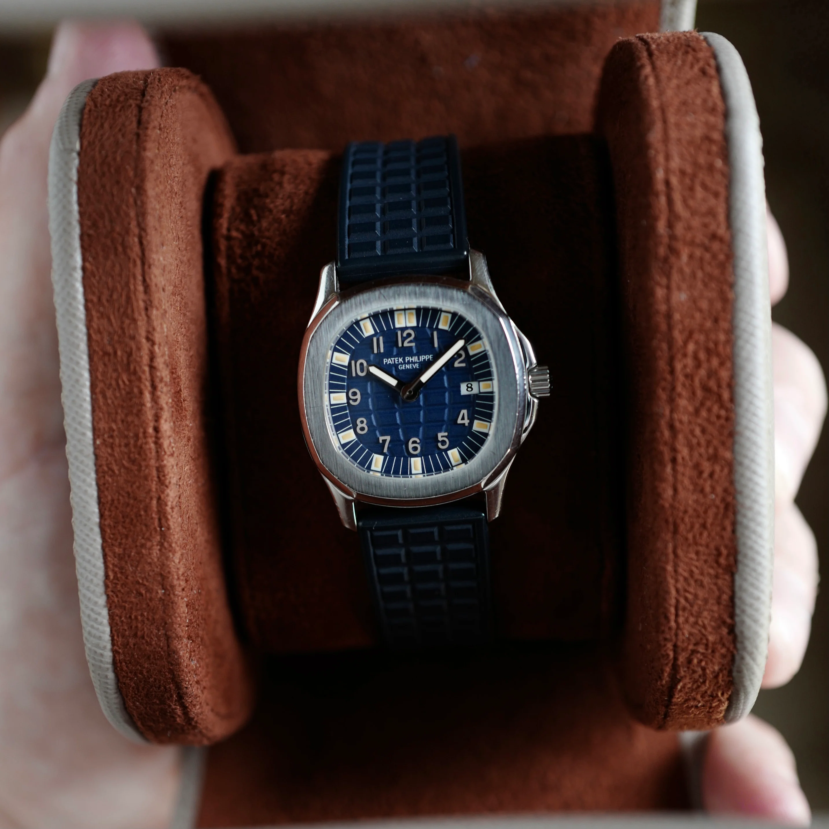 Patek Philippe Steel Aquanaut Ref. 4960 for Japan Market - Image 4