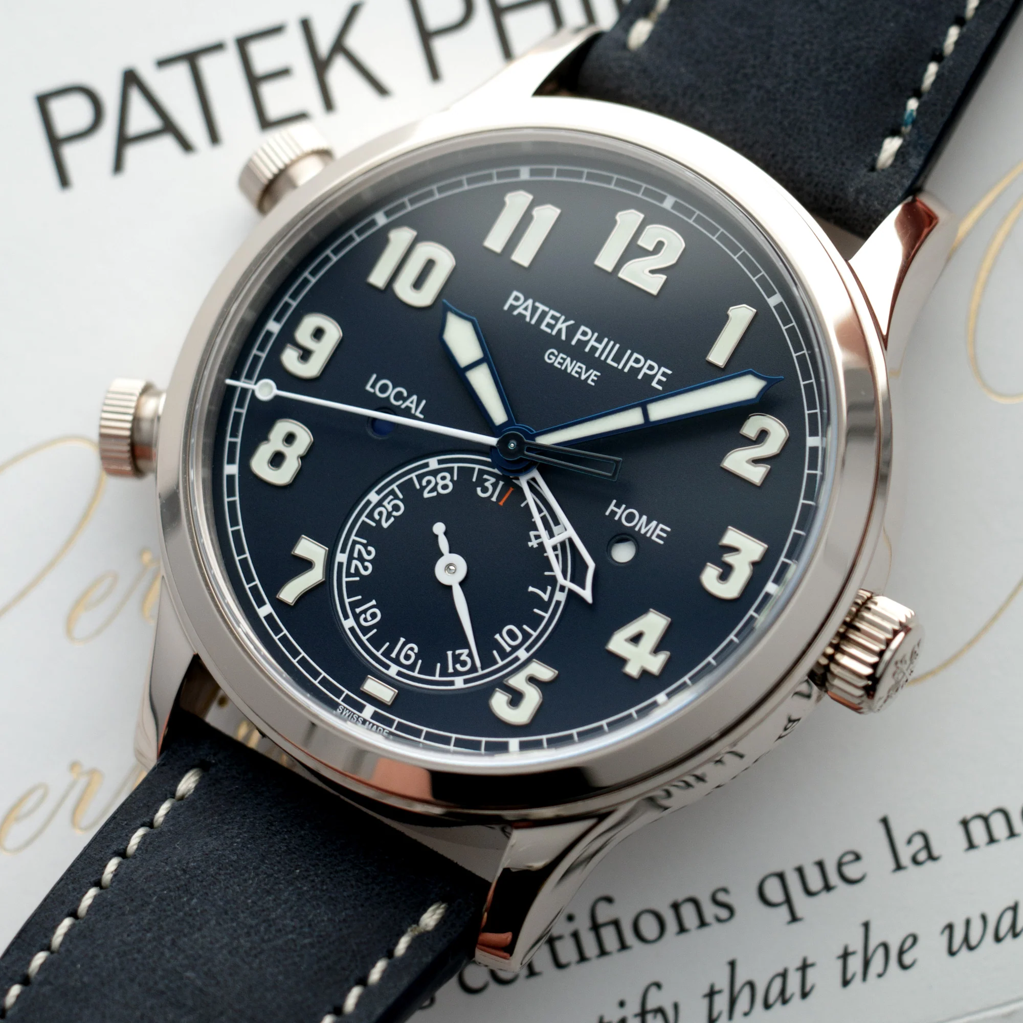 Patek Philippe Calatrava Pilot Travel Time Ref. 5524G - Image 2