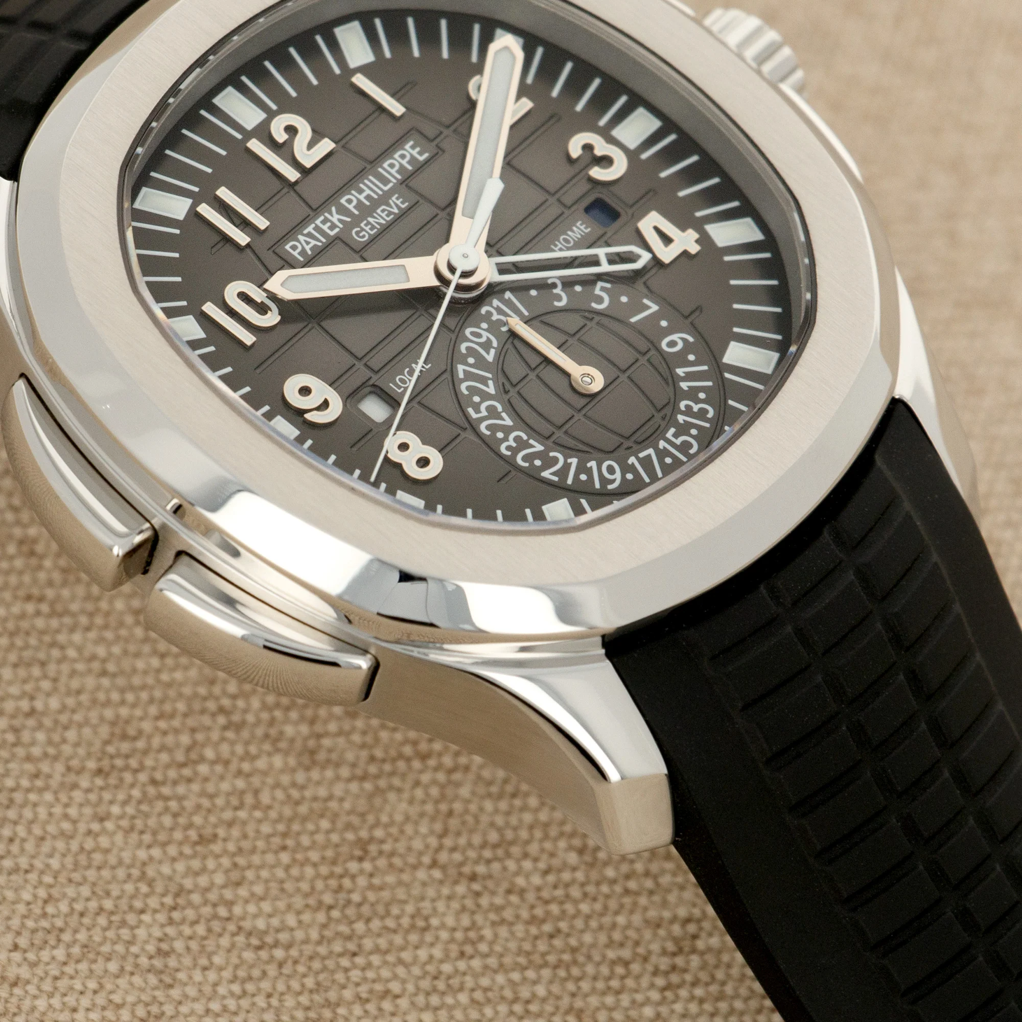 Patek Philippe Steel Dual Time Aquanaut Ref. 5164 - Image 5