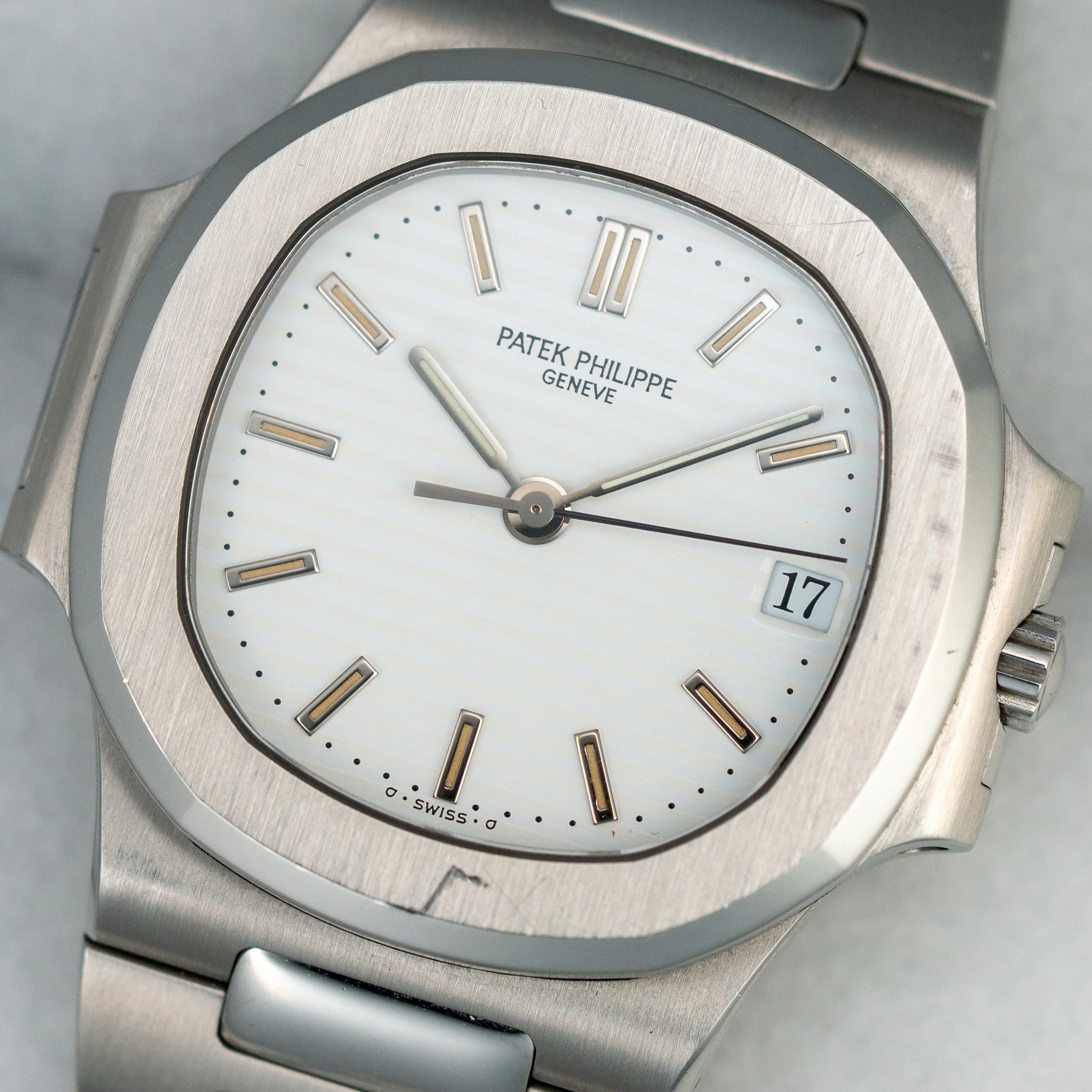 Patek Philippe Steel Nautilus Ref. 3800 with White Dial (New Arrival) - Image 2