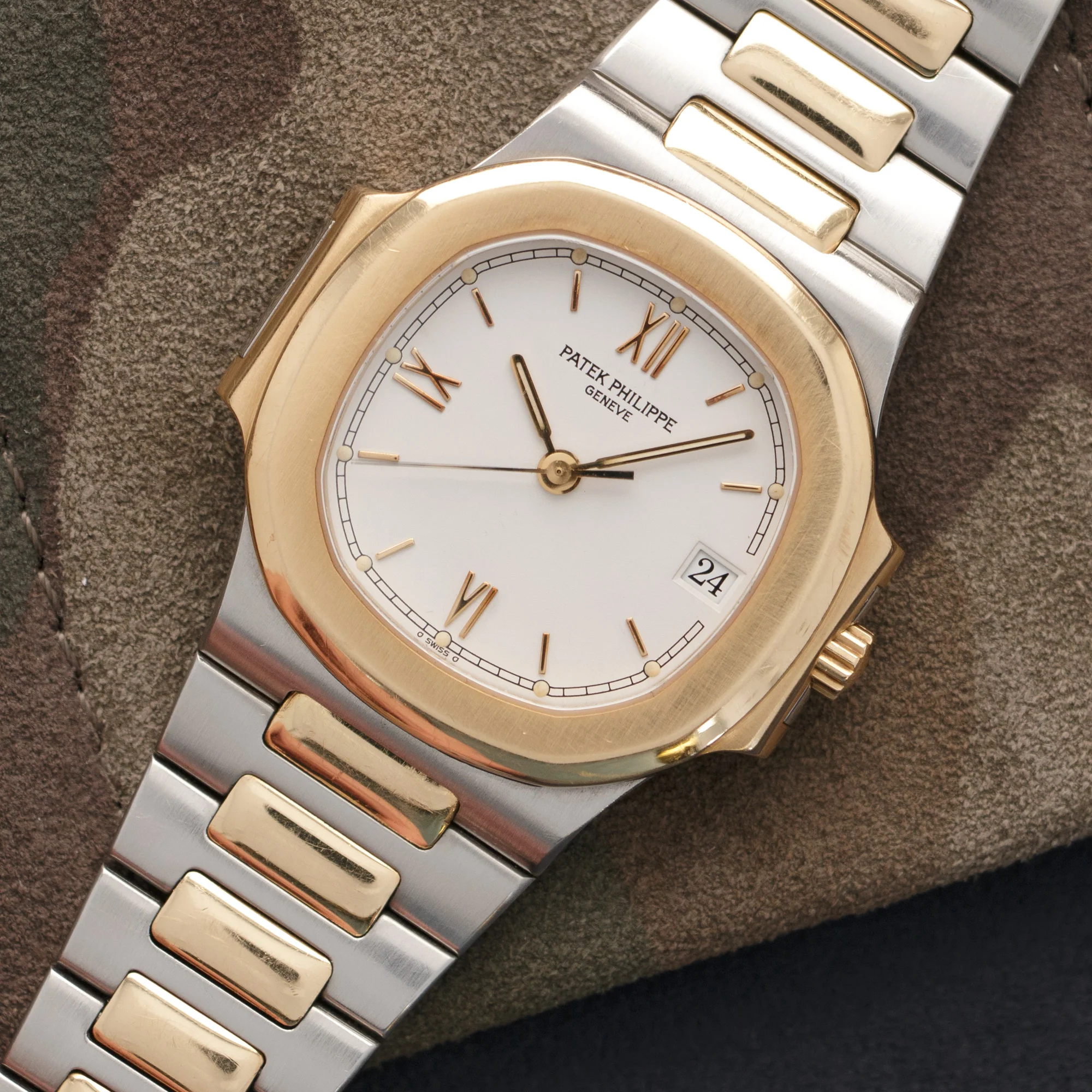 Patek Philippe Two-Tone Nautilus Automatic Watch Ref. 3800 - Image 2